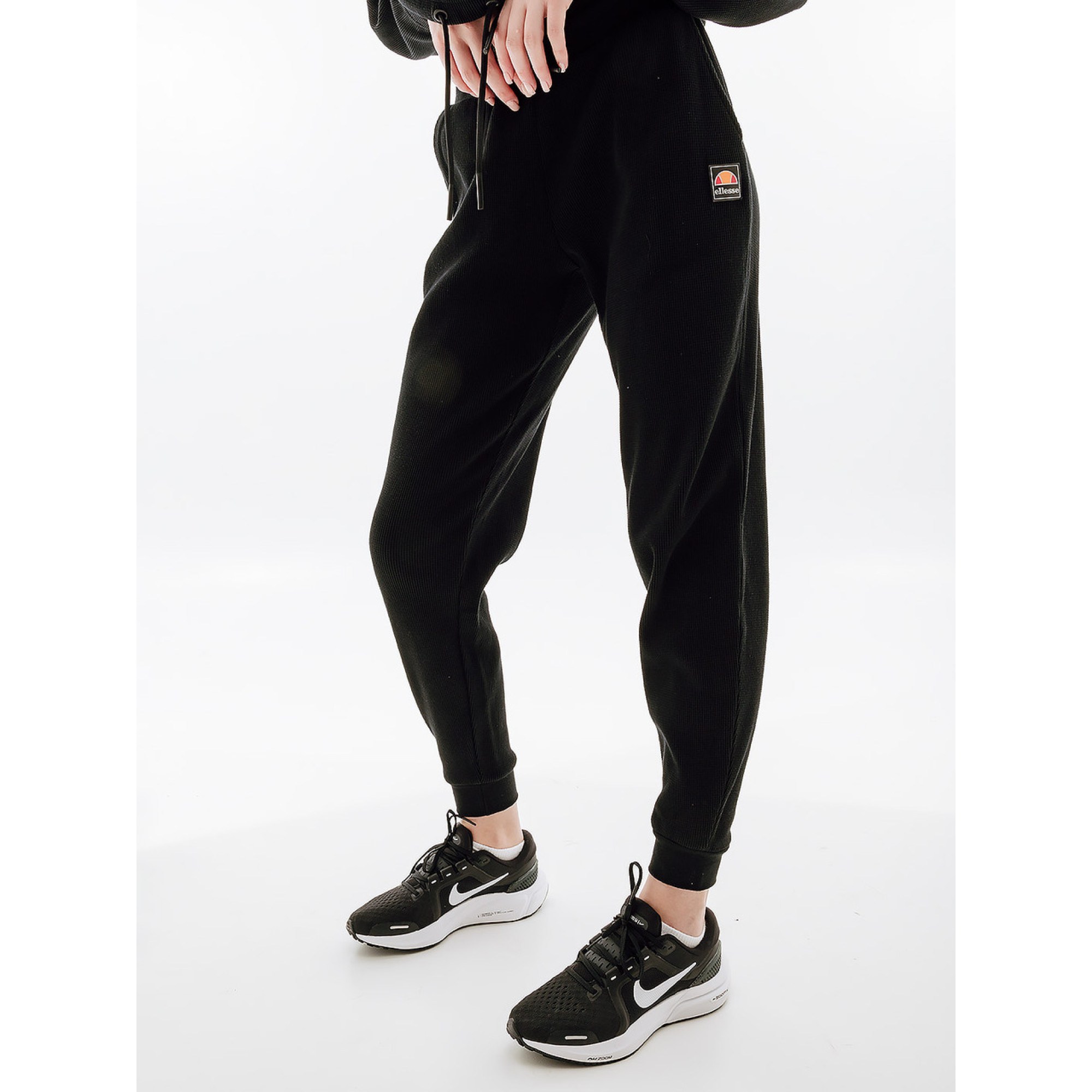 Жіночі штани Ellesse Lorina Jog Pant Чорний 2XS (7dSRR17808-011 2XS) - Robinzon.ua