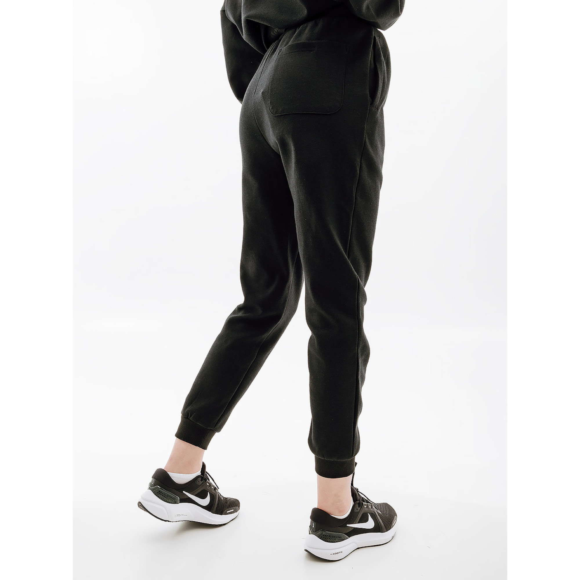 Жіночі Штани Ellesse Speralla Jog Pant Чорний XL (7dSRR17806-011 XL) - 1 - Robinzon.ua