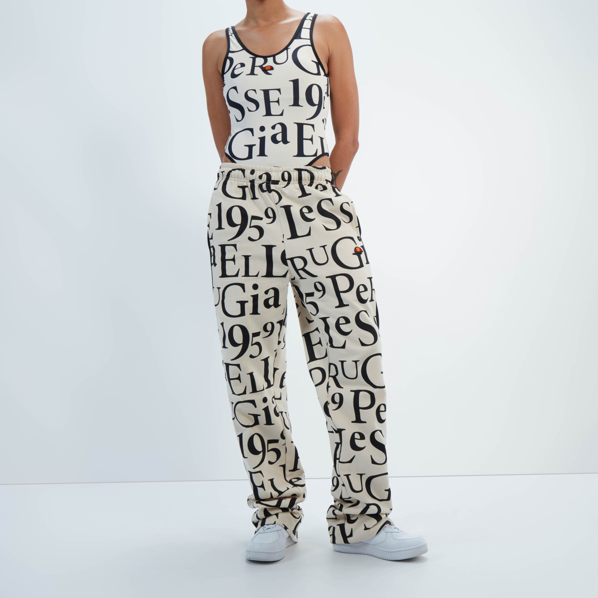 Жіночі Штани Ellesse Pant Jog Різнокольоровий M (7dSGT19168-904 M) - 1 - Robinzon.ua