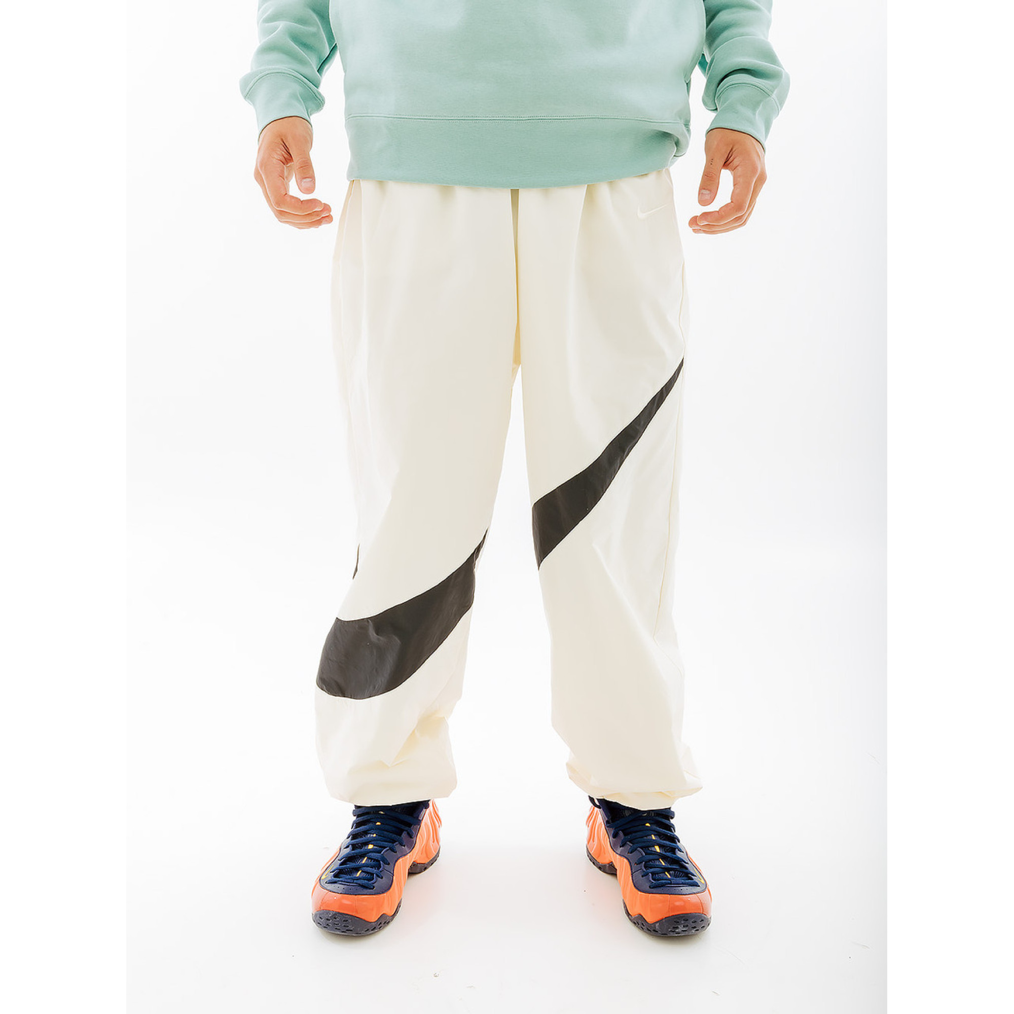 Чоловічі Штани Nike SWOOSH PANT Бежевий XL (7dFB7880-113 XL) - Robinzon.ua