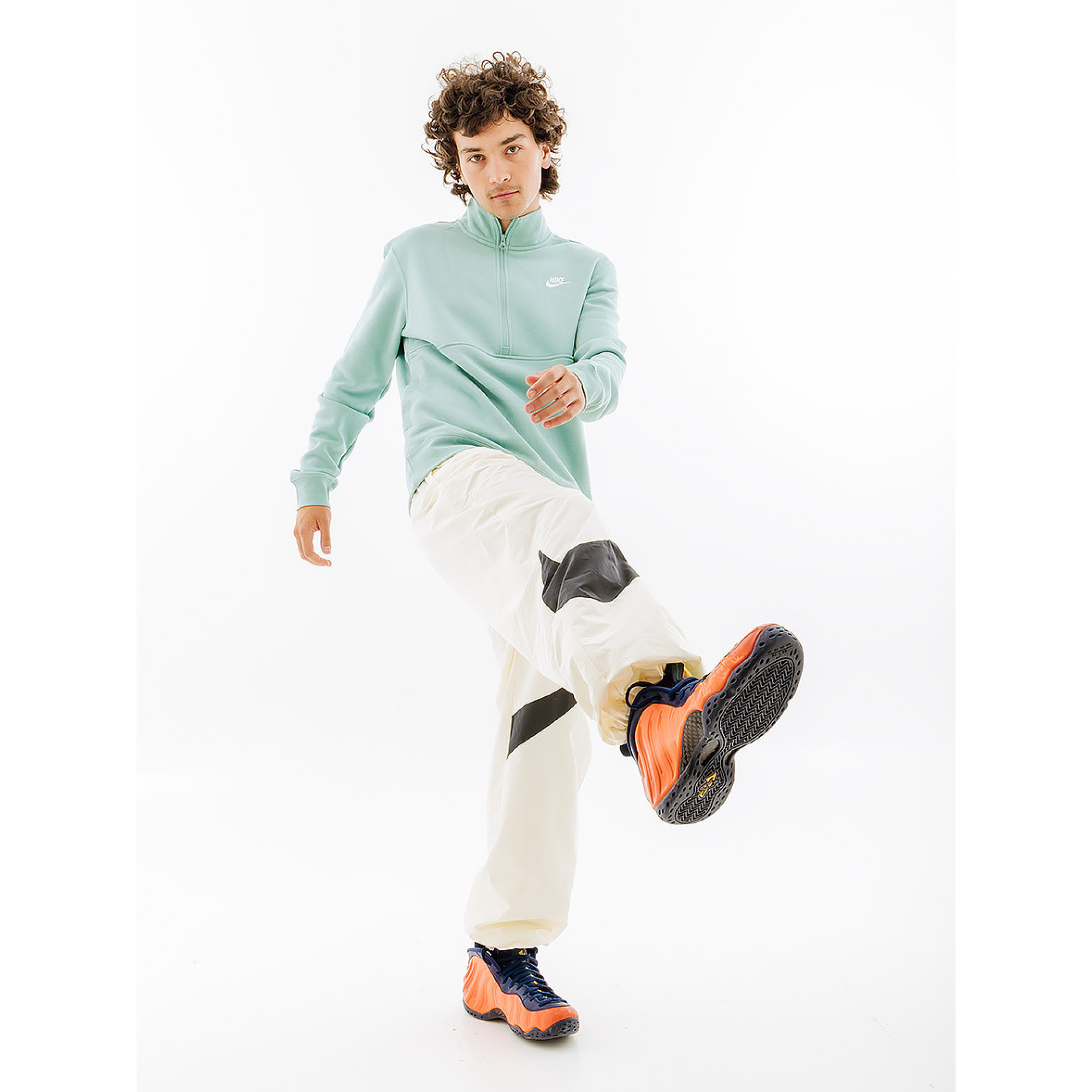 Чоловічі Штани Nike SWOOSH PANT Бежевий XL (7dFB7880-113 XL) - 2 - Robinzon.ua