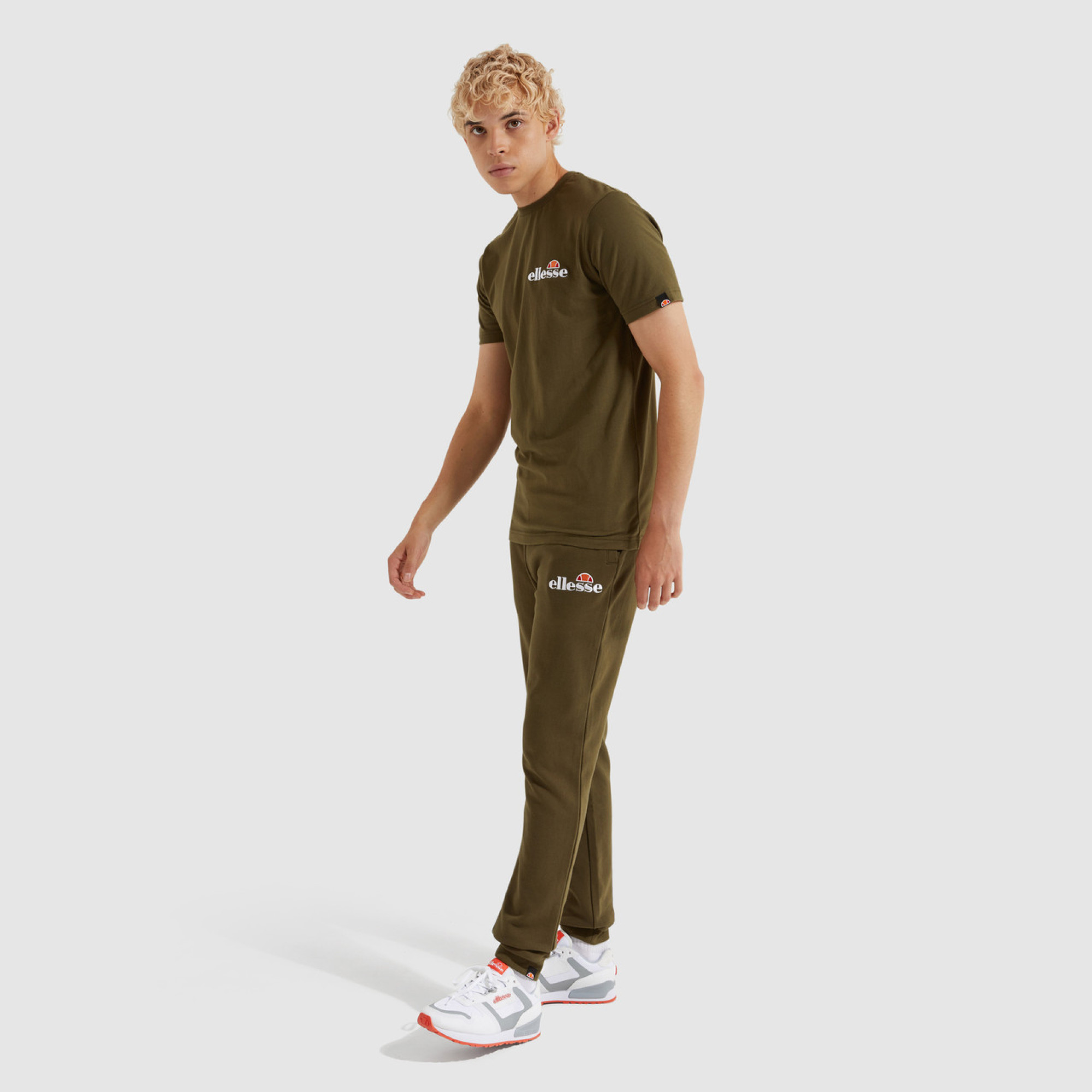 Мужские Брюки Ellesse Nioro Jog Pant Оливковый L (7dSHS08783-506 L) - 1 Мужские Брюки Ellesse Nioro Jog Pant Оливковый L (7dSHS08783-506 L) - 1 - Robinzon.ua