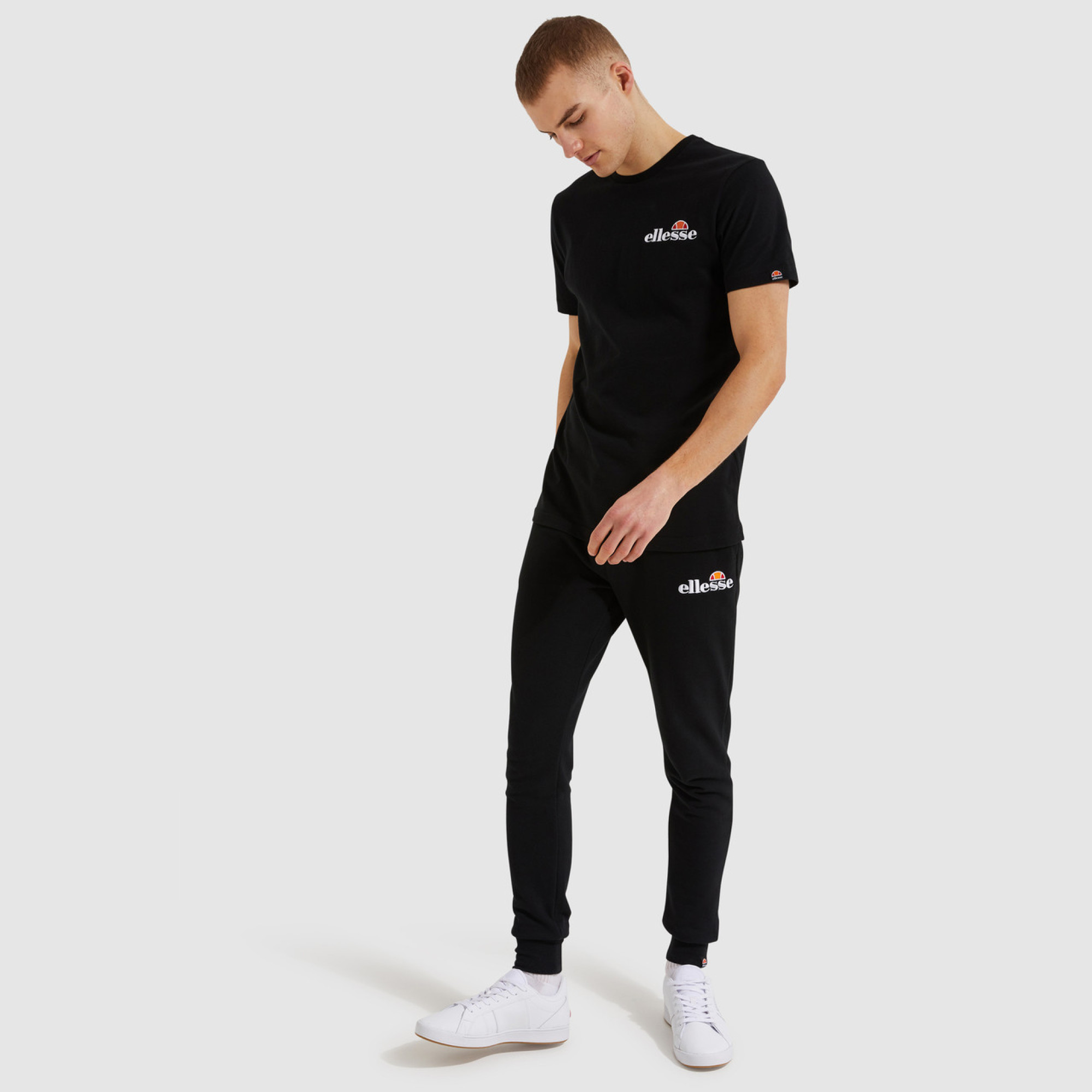 Чоловічі Штани Ellesse Nioro Jog Pant Чорний L (7dSHS08783-011 L) - 1 - Robinzon.ua
