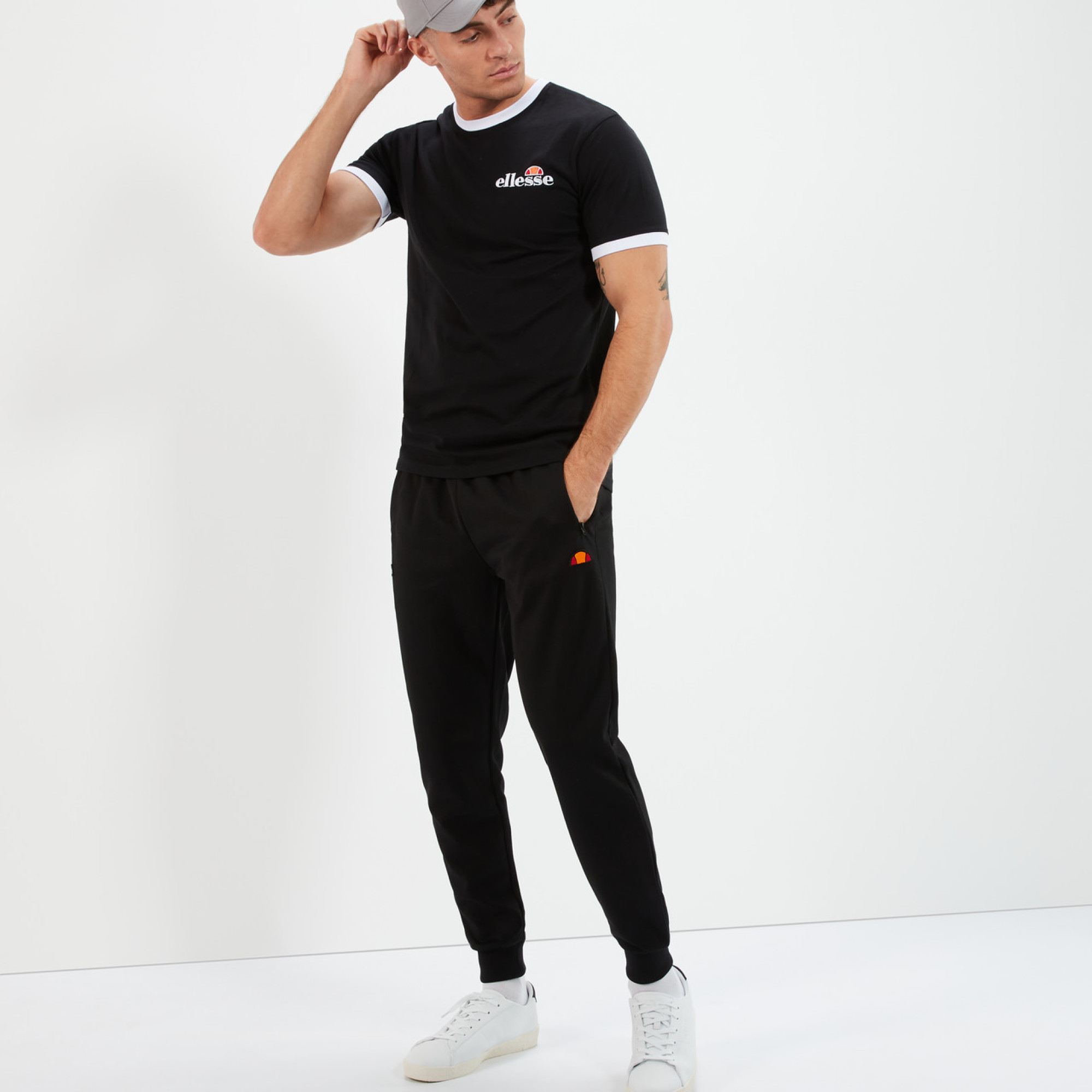 Чоловічі Штани Ellesse Bertoni Track Pant Чорний XL (7dSHR04351-011 XL) - Robinzon.ua