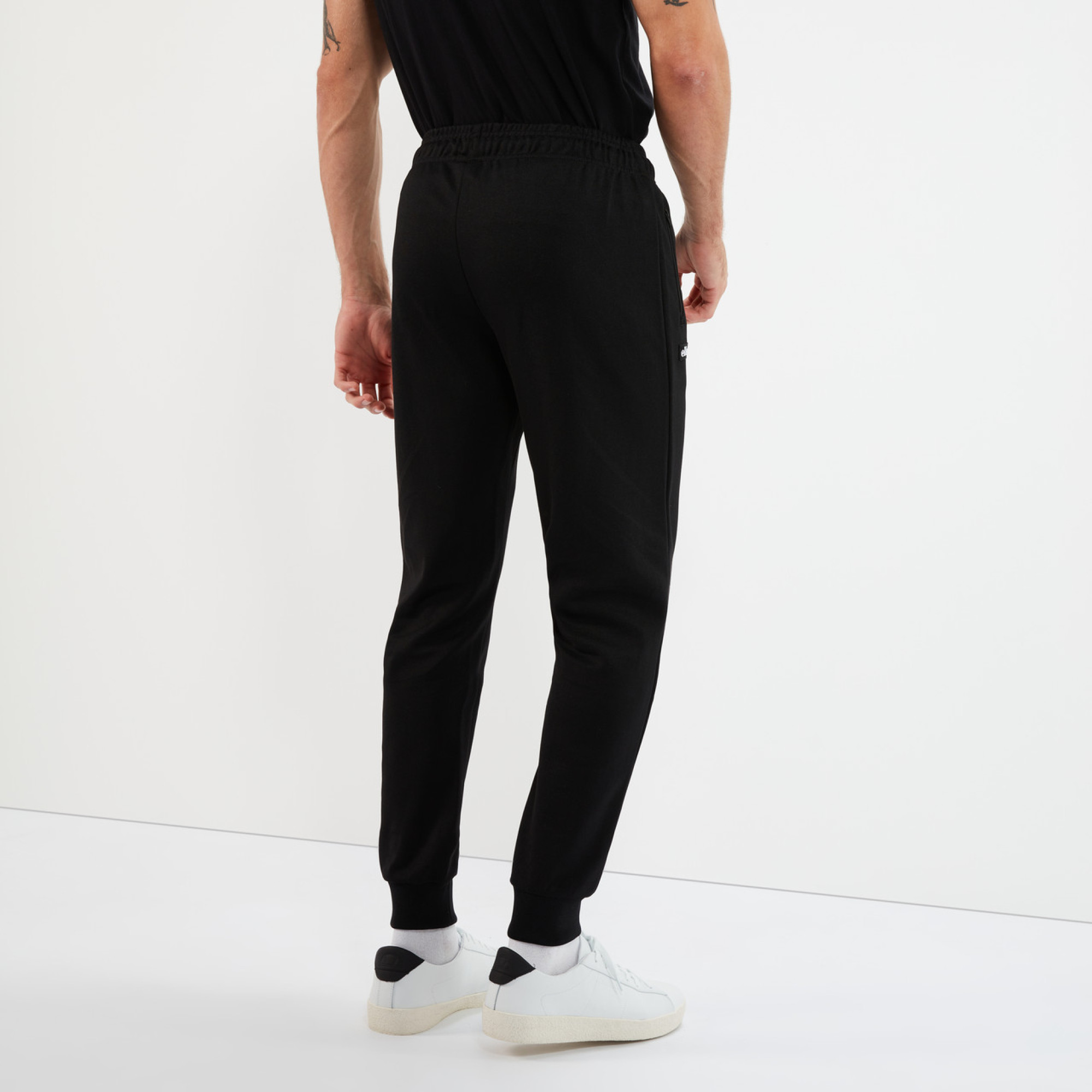 Мужские Брюки Ellesse Bertoni Track Pant Черный XL (7dSHR04351-011 XL) - 2 - Robinzon.ua