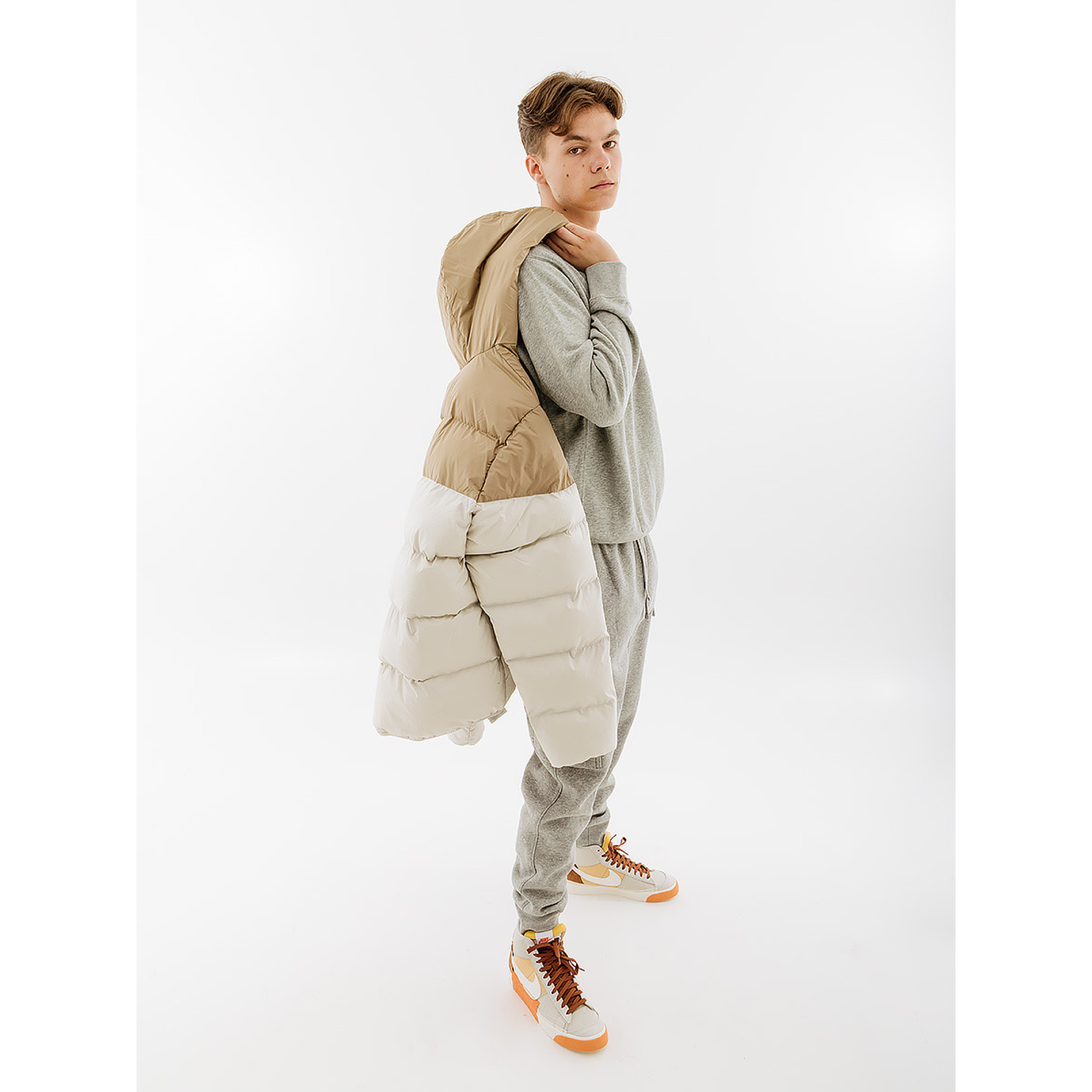 Чоловіча Світшот Nike CLUB CRW BB Сірий 2XL (7dBV2662-063 2XL) - 4 - Robinzon.ua