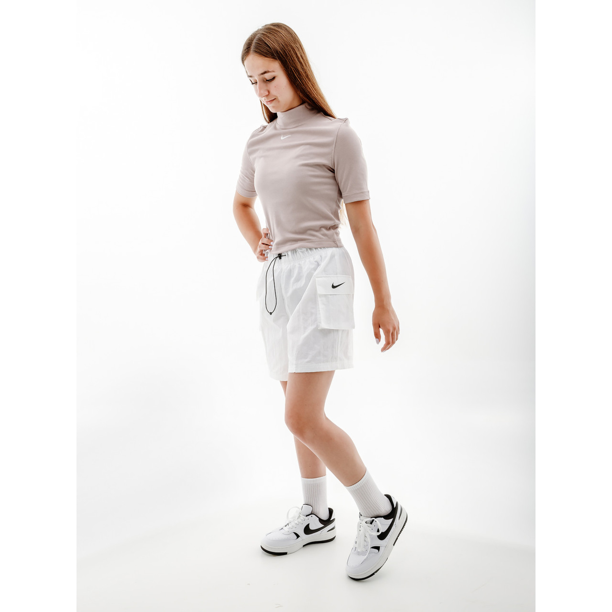 Жіночі Шорти Nike W NSW ESSNTL WVN HR SHORT Білий  L (7dDM6247-100 L) - 3 - Robinzon.ua