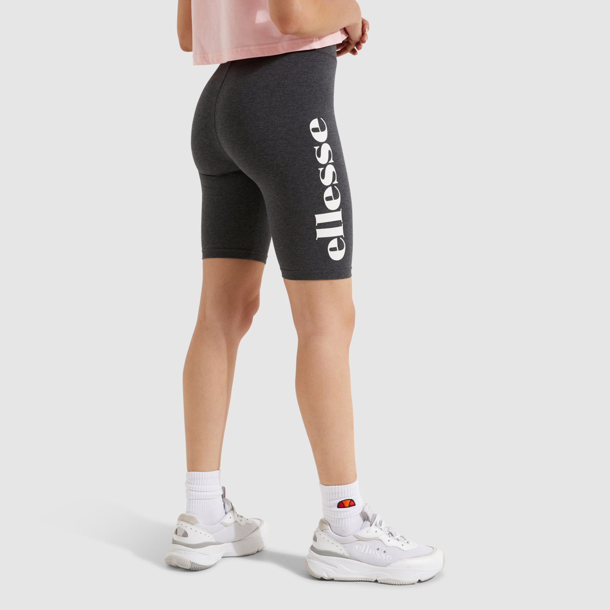 Женские Шорты Ellesse Tour Short ТЕМНО-СЕРЫЙ S (7dSGC07616-106 S) - 1 - Robinzon.ua