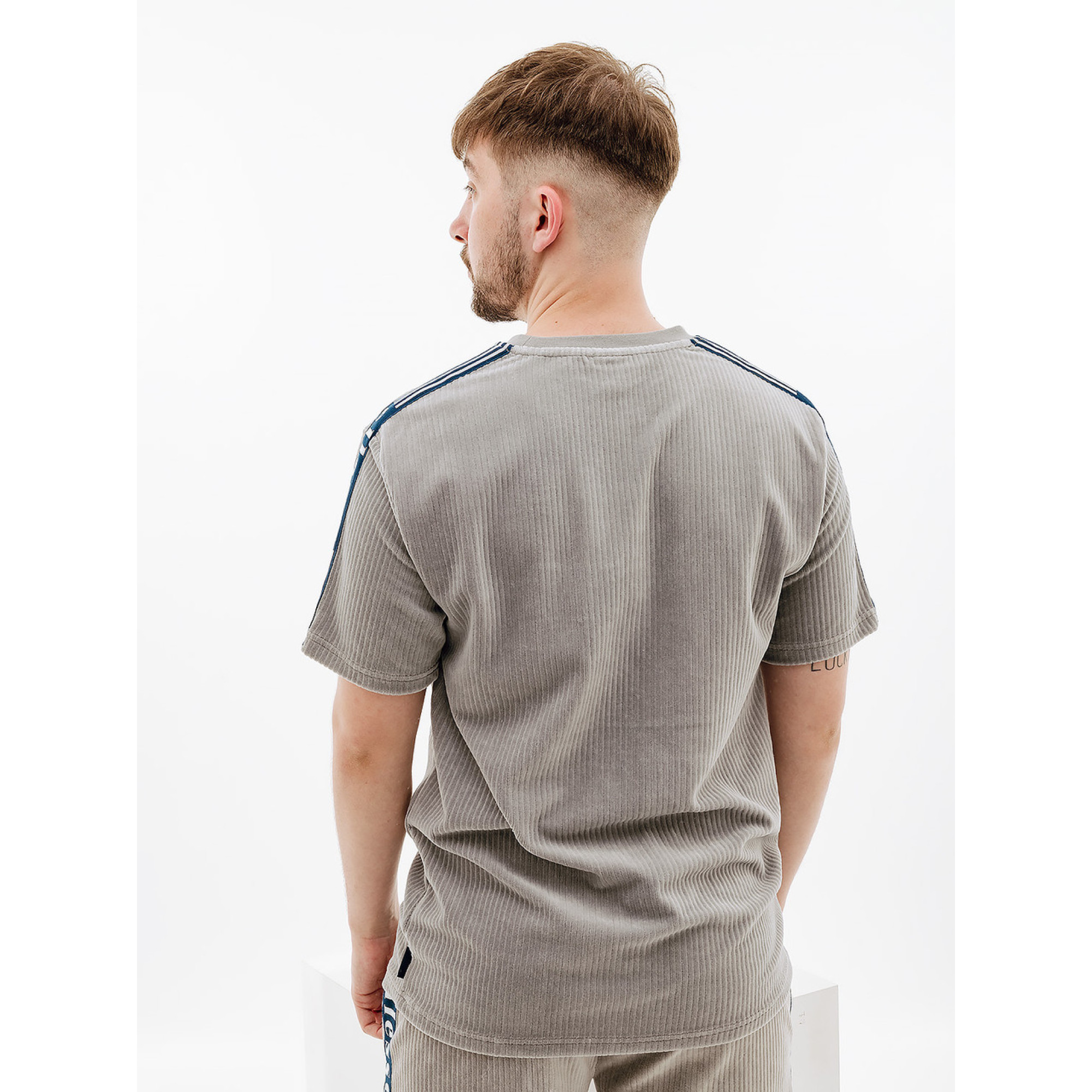 Чоловіча Футболка Ellesse Madori Tee Сірий M (7dSHR18179-109 M) - 1 - Robinzon.ua