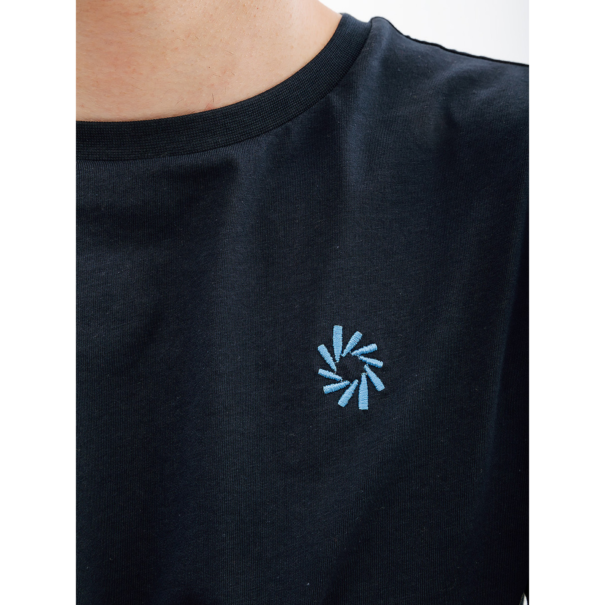 Мужская Футболка HELLY HANSEN THE OCEAN RACE T-SHIRT Синий XL (7d20371-599 XL) - 4 Мужская Футболка HELLY HANSEN THE OCEAN RACE T-SHIRT Синий XL (7d20371-599 XL) - 4 - Robinzon.ua