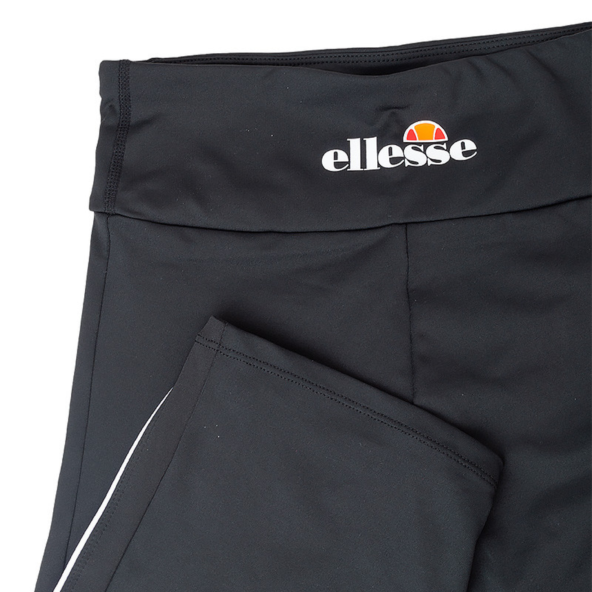 Жіночі Шорти Ellesse Cono Cycle Short Чорний XS (SGJ11891-BLACK XS) - 2 - Robinzon.ua