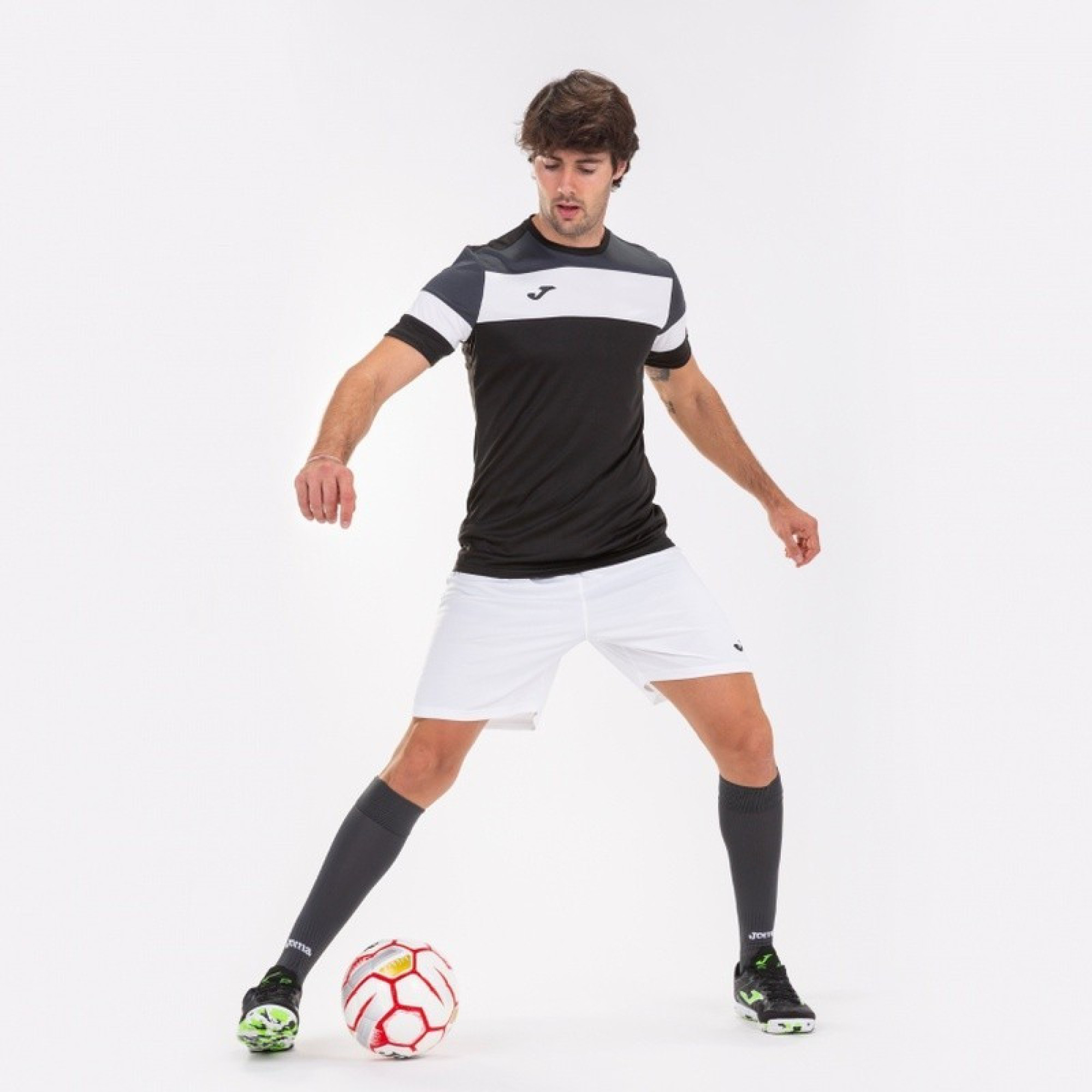 Дитяча Футболка Joma CREW IV Чорний 118-140 (101534.110 118-140) - 3 - Robinzon.ua