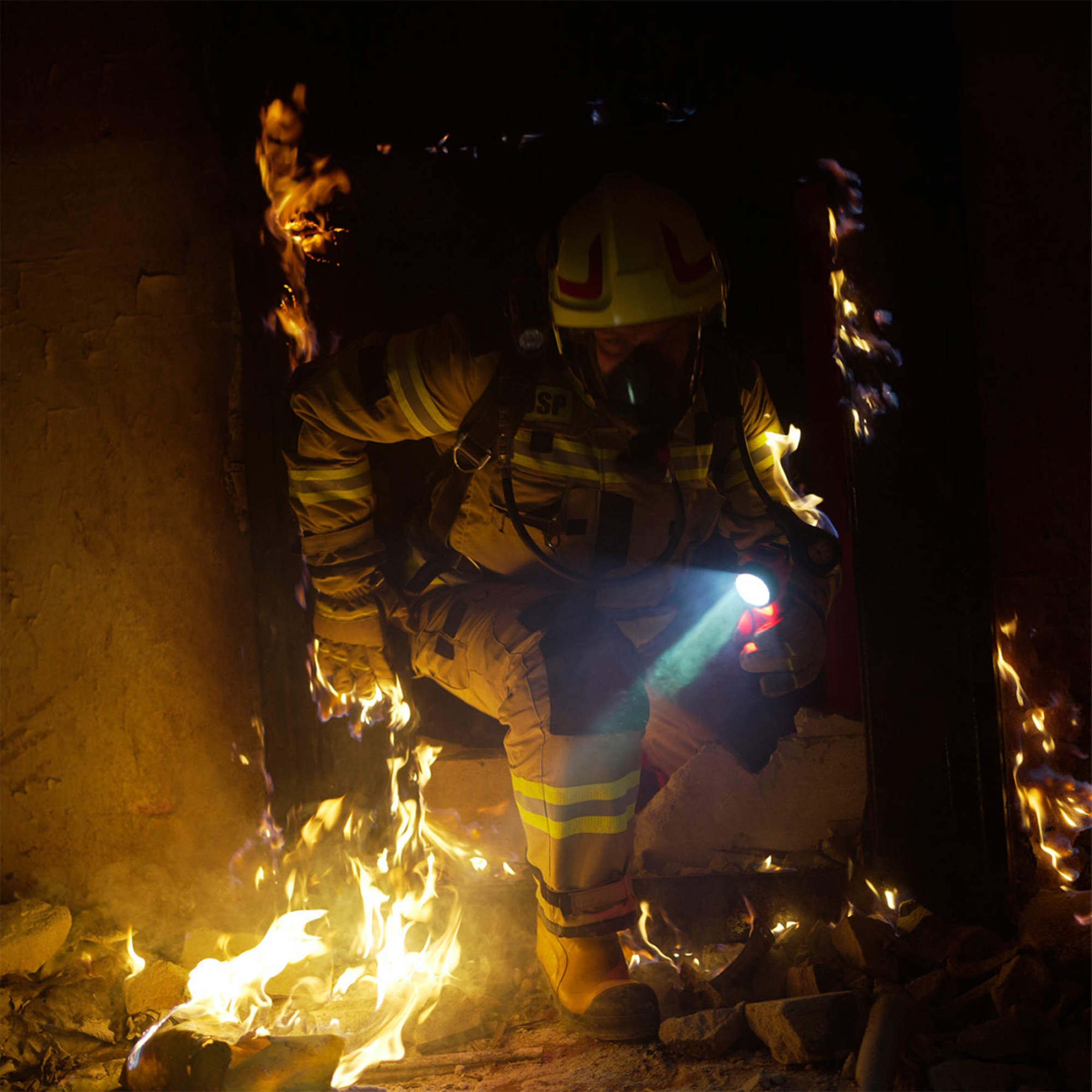 Фонарь пожарный Mactronic M-Fire Guardian XR (240 Lm) Ex-ATEX (PHH0231) - 6 - Robinzon.ua