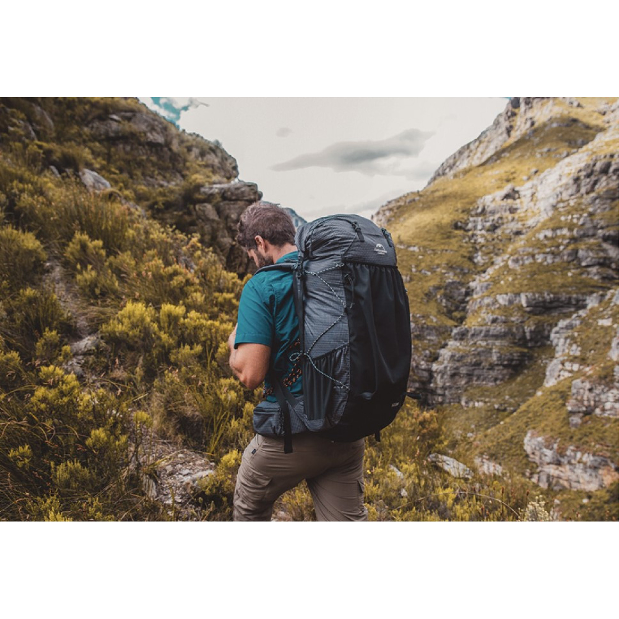 Рюкзак туристический Naturehike 40 + 5 л черный NH20BB113. - 4 - Robinzon.ua