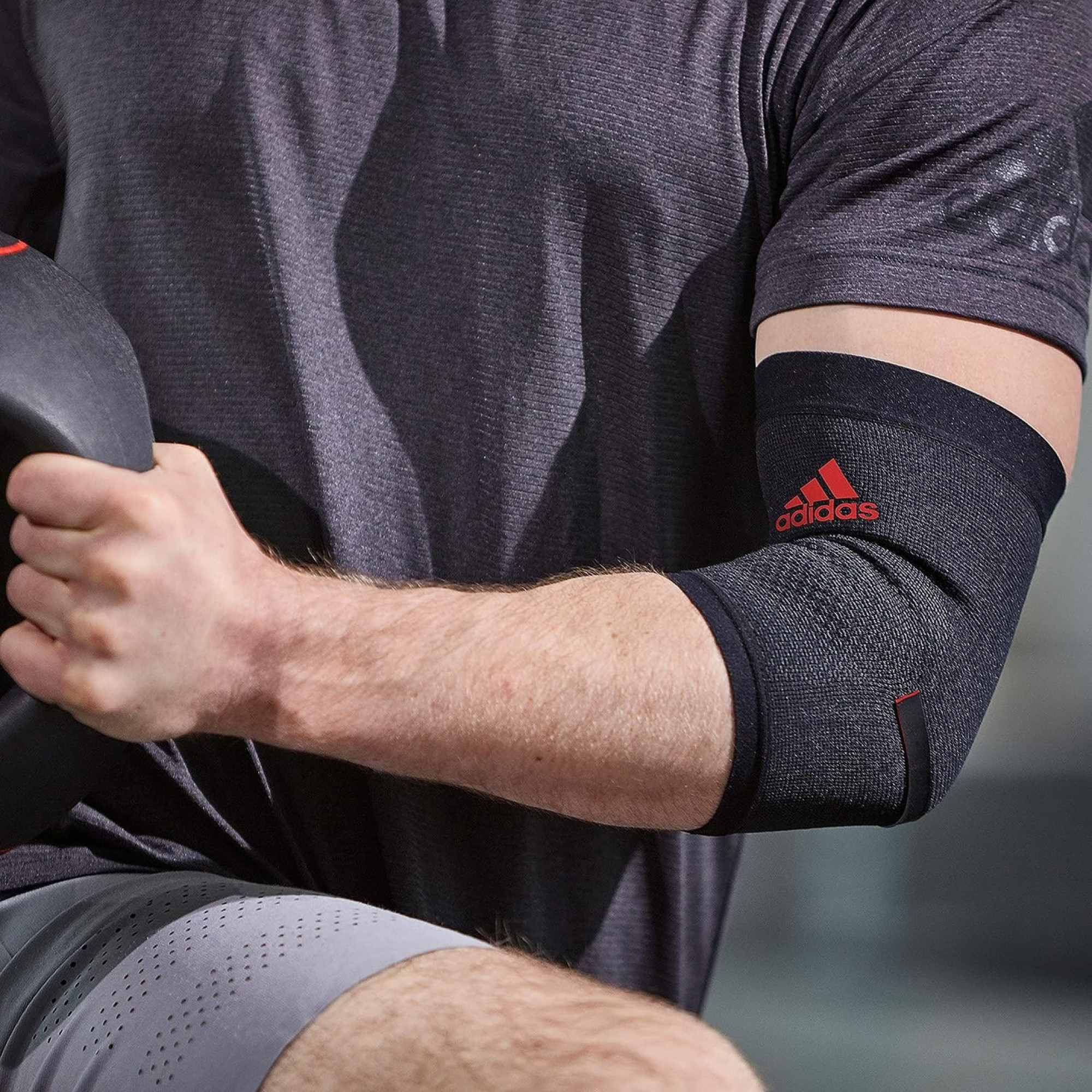 Фиксатор локтя Adidas Performance Elbow Support черный,красный Уни S ADSU-13331RD S - 1 Фиксатор локтя Adidas Performance Elbow Support черный,красный Уни S ADSU-13331RD S - 1 - Robinzon.ua