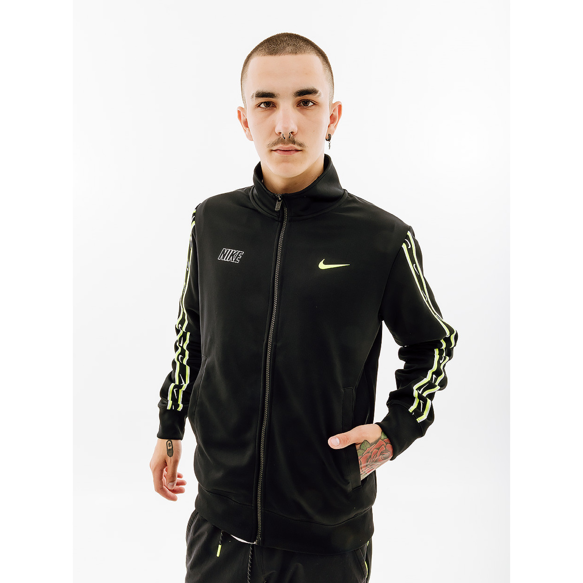 Мужская Куртка Nike M NSW REPEAT SW PK TRACKTOP  Черный L (7dFD1183-011 L) - 2 - Robinzon.ua