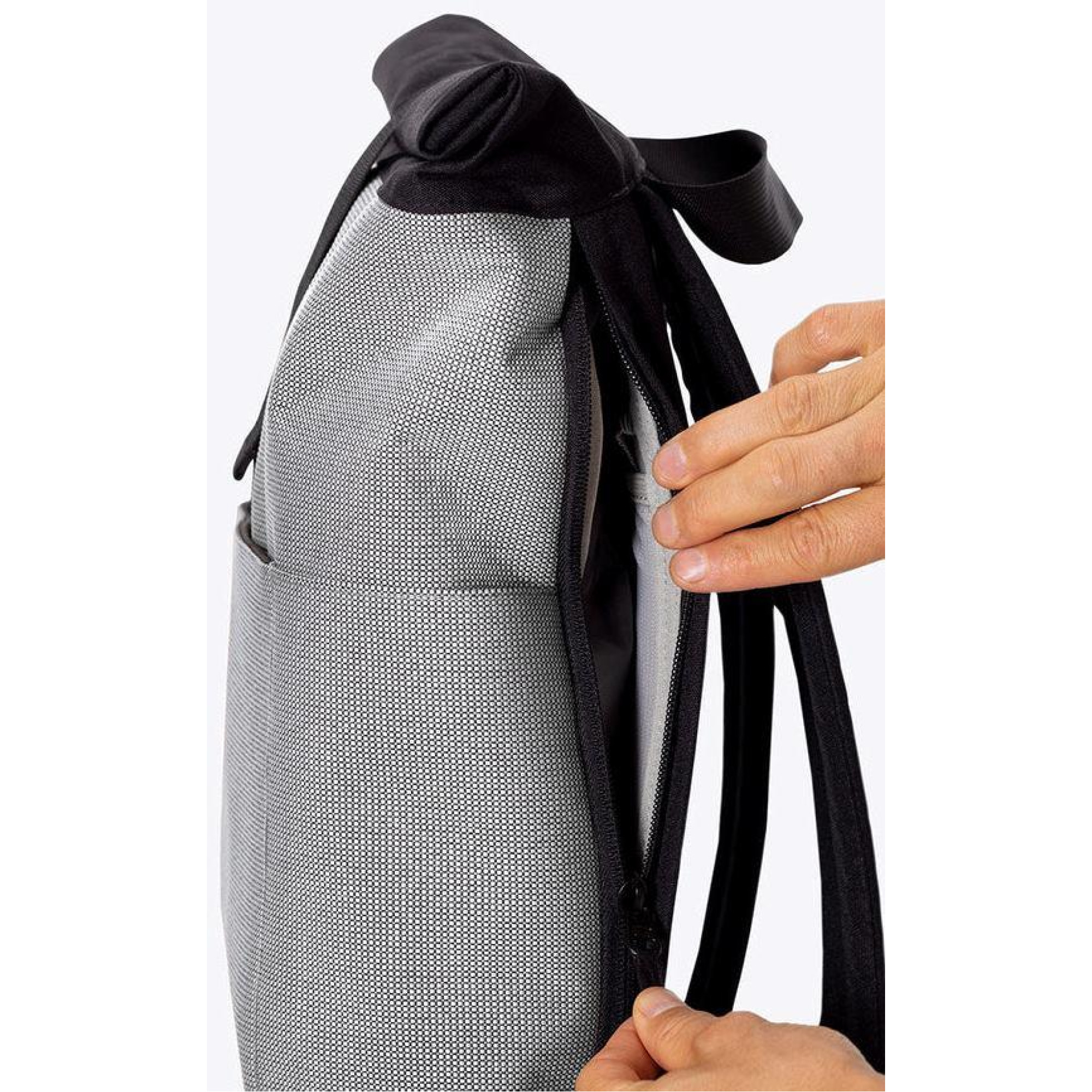 Рюкзак міський 16L Ucon Acrobatics Hajo Backpack White чорний з білим - 5 - Robinzon.ua