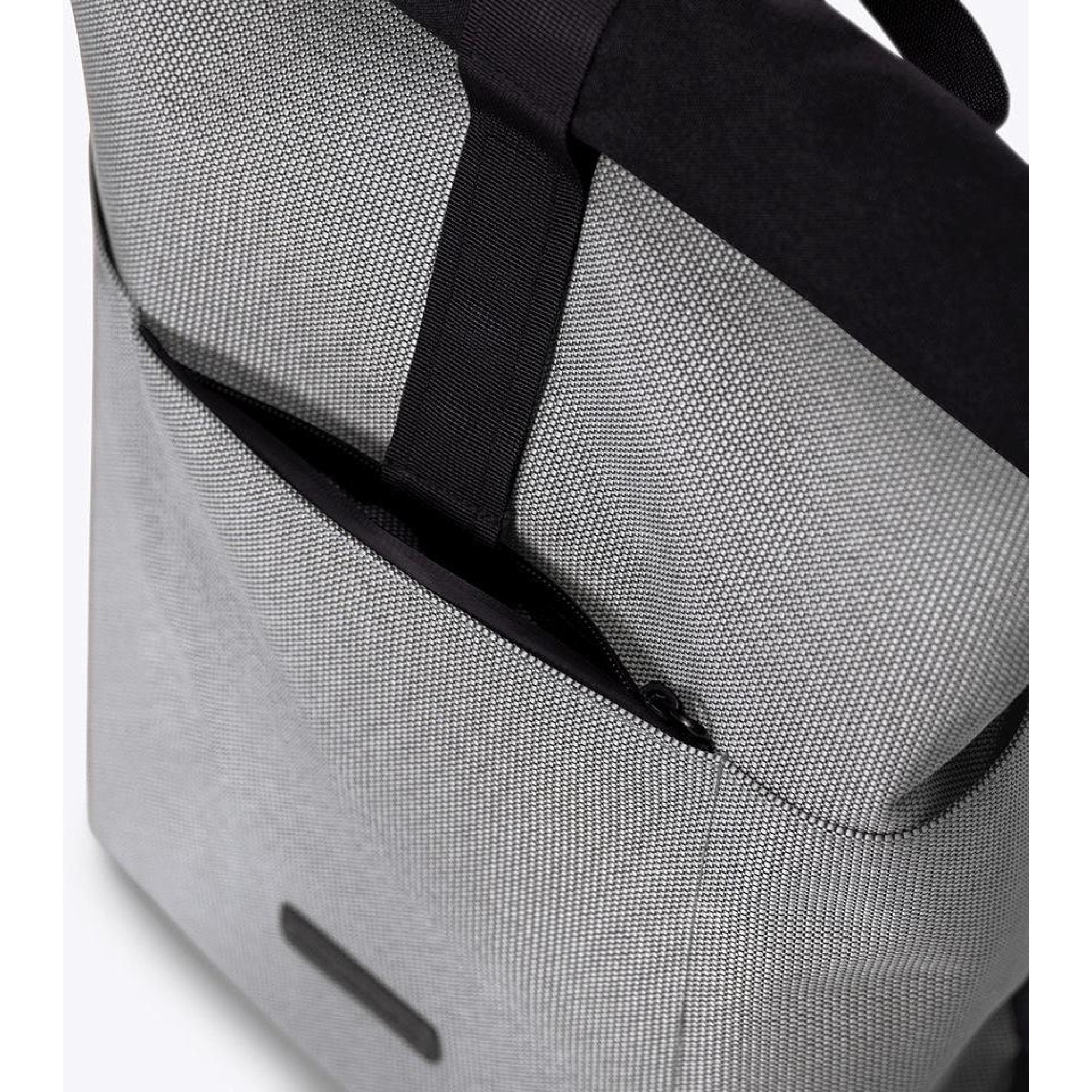 Рюкзак міський 16L Ucon Acrobatics Hajo Backpack White чорний з білим - 4 - Robinzon.ua