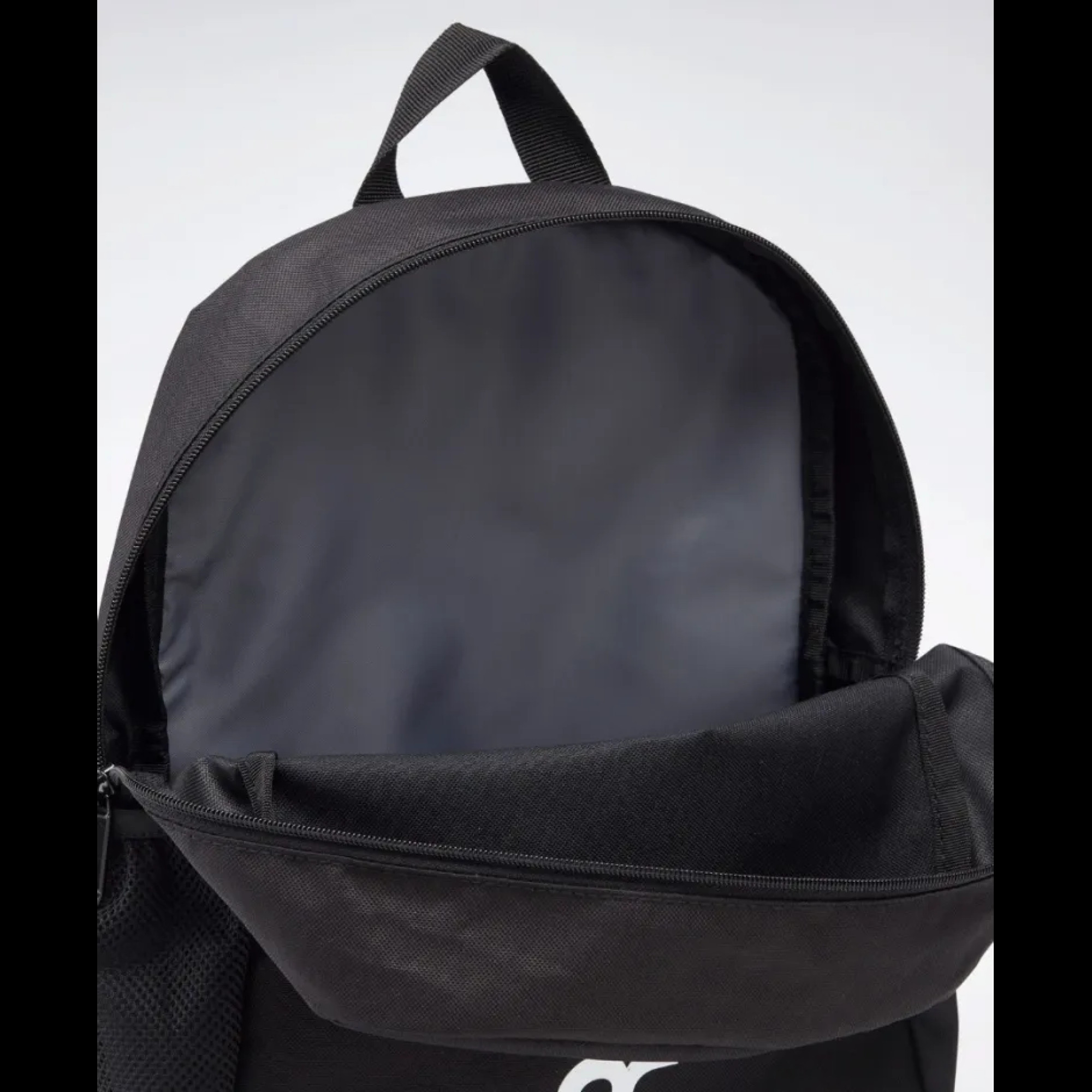 Невеликий спортивний рюкзак 15L Reebok Act Core LL BKP M чорний - 4 - Robinzon.ua