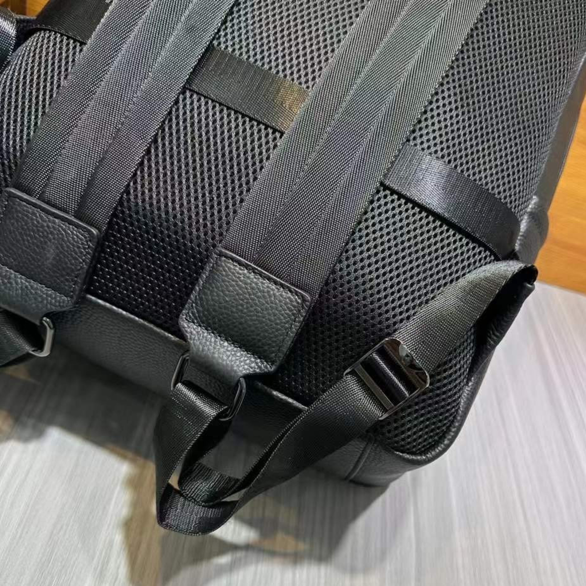 Рюкзак мужской кожаный. Черный городской рюкзак для ноутбука и документов Tiding Bag 13292 - 4 - Robinzon.ua