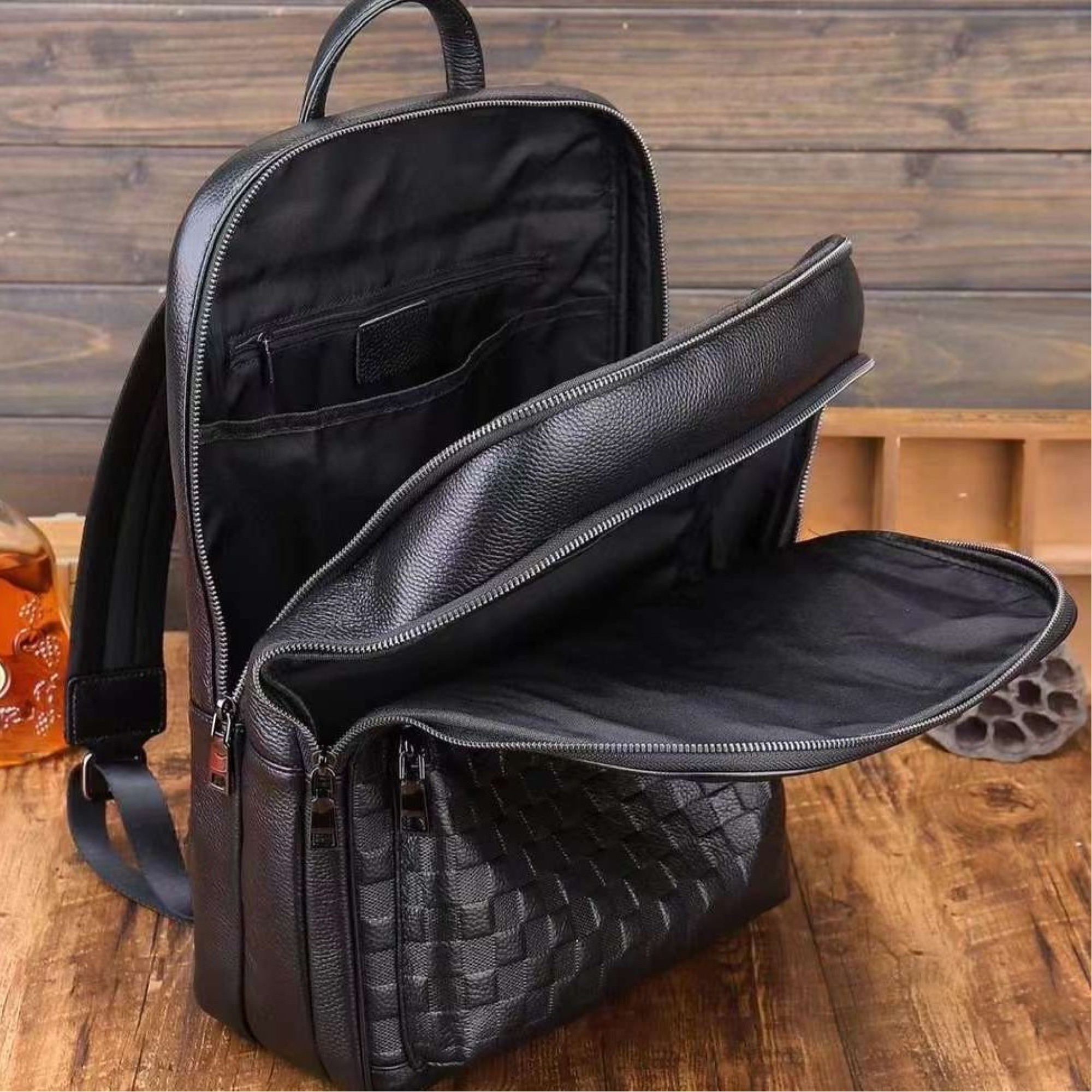 Рюкзак мужской кожаный. Черный городской рюкзак для ноутбука и документов Tiding Bag 13292 - 6 - Robinzon.ua
