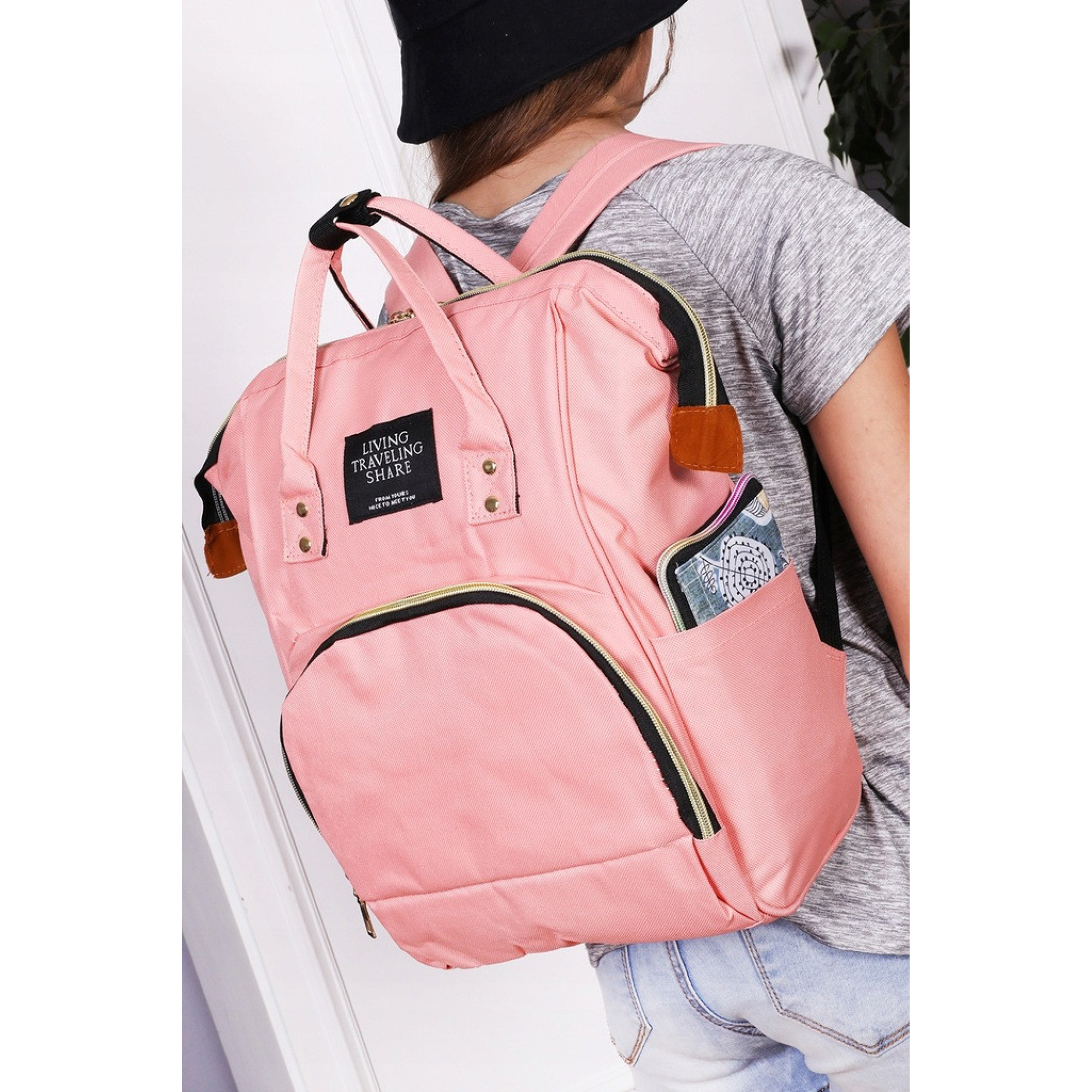 Рюкзак-сумка для мамы 12L Living Traveling Share розовый - 4 - Robinzon.ua