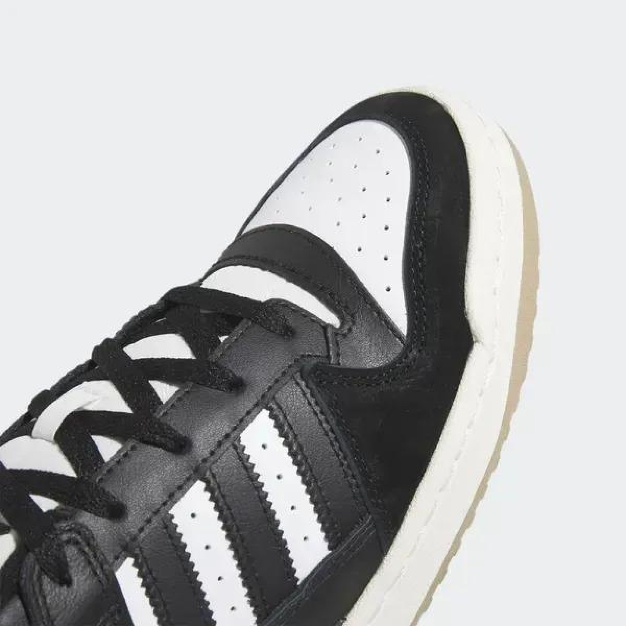 Чоловічі Кросівки Adidas Forum Low Classic Originals Чорний 42 (7dID6857 42) - 5 - Robinzon.ua