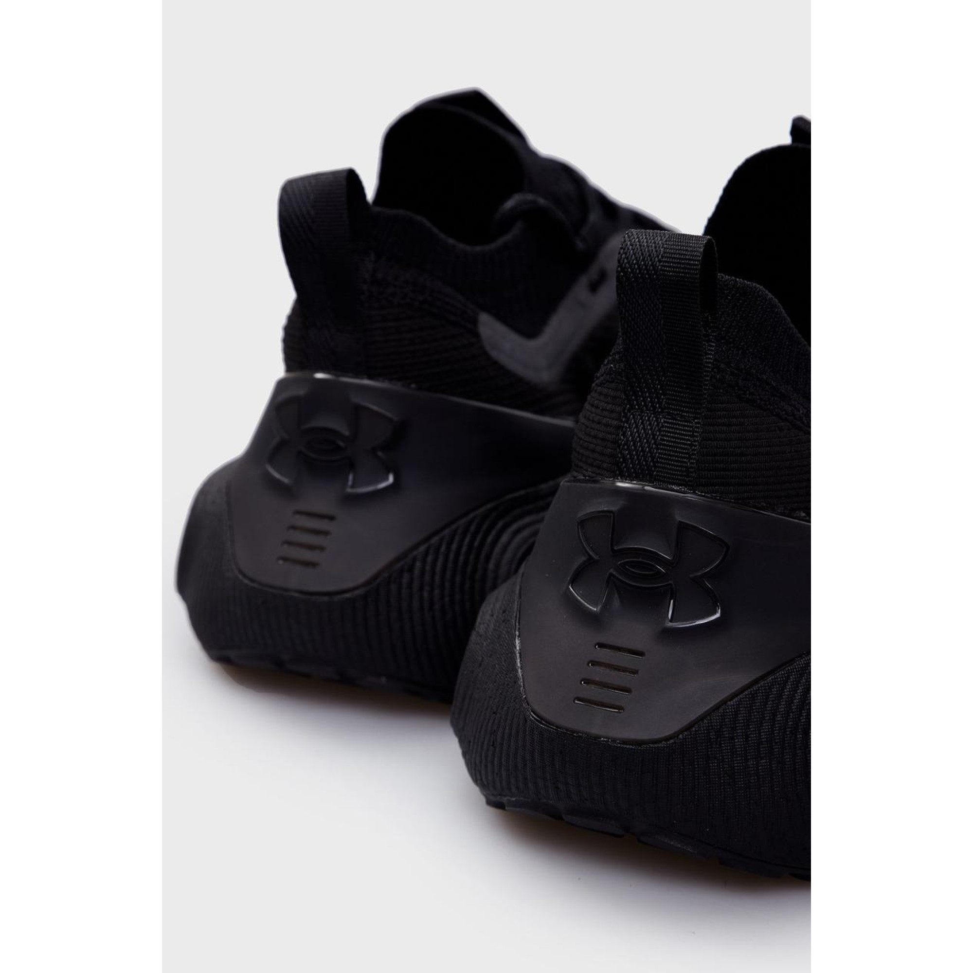 Чоловічі Кросівки Under Armour Phantom 4 Чорний 42.5 (7d3027593-002 42.5) - 1 Чоловічі Кросівки Under Armour Phantom 4 Чорний 42.5 (7d3027593-002 42.5) - 1 - Robinzon.ua