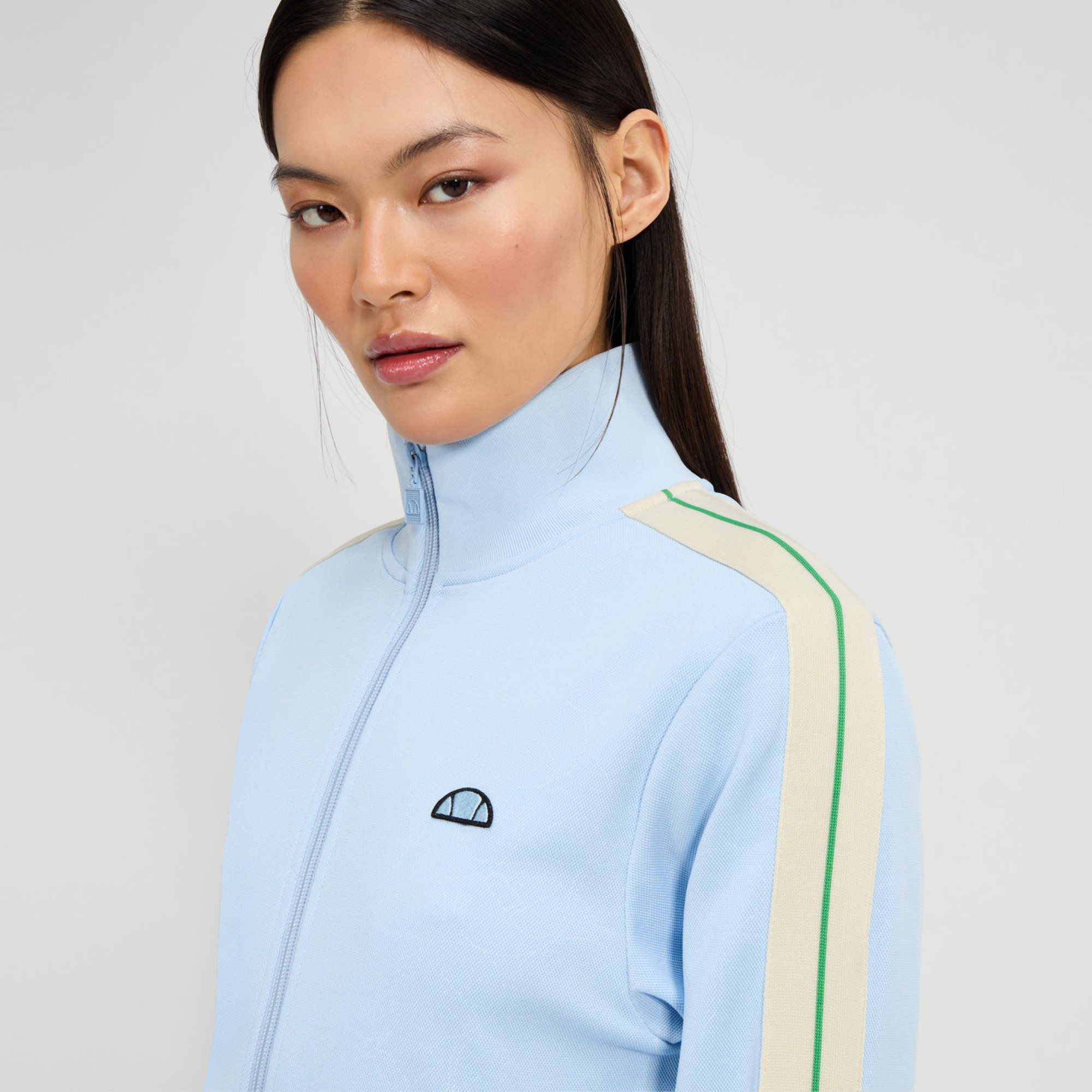 Женская Спортивная кофта Ellesse Teodoro Track Top Голубой L (7dSGZ21972-426 L) - 1 Женская Спортивная кофта Ellesse Teodoro Track Top Голубой L (7dSGZ21972-426 L) - 1 - Robinzon.ua