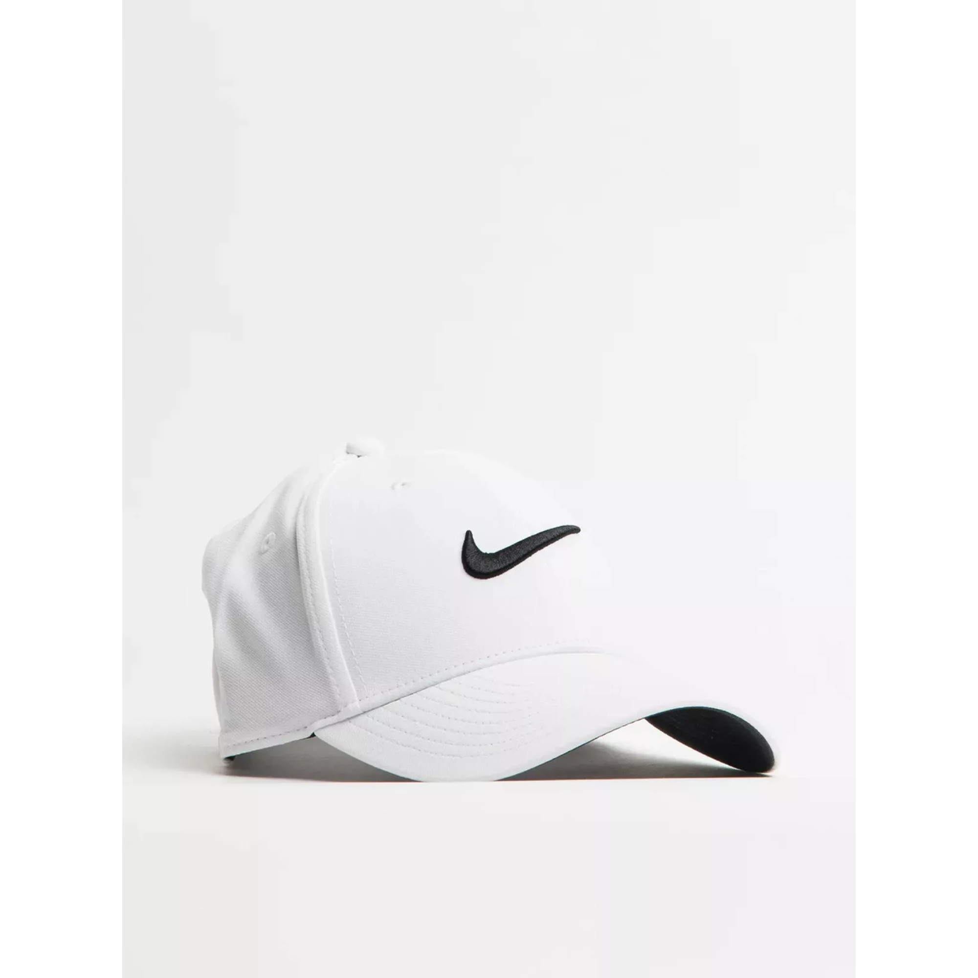 Бейсболка Nike U CLUB CAP U CB SWSH L Білий M-L (7dFB5369-100 M-L) - Robinzon.ua