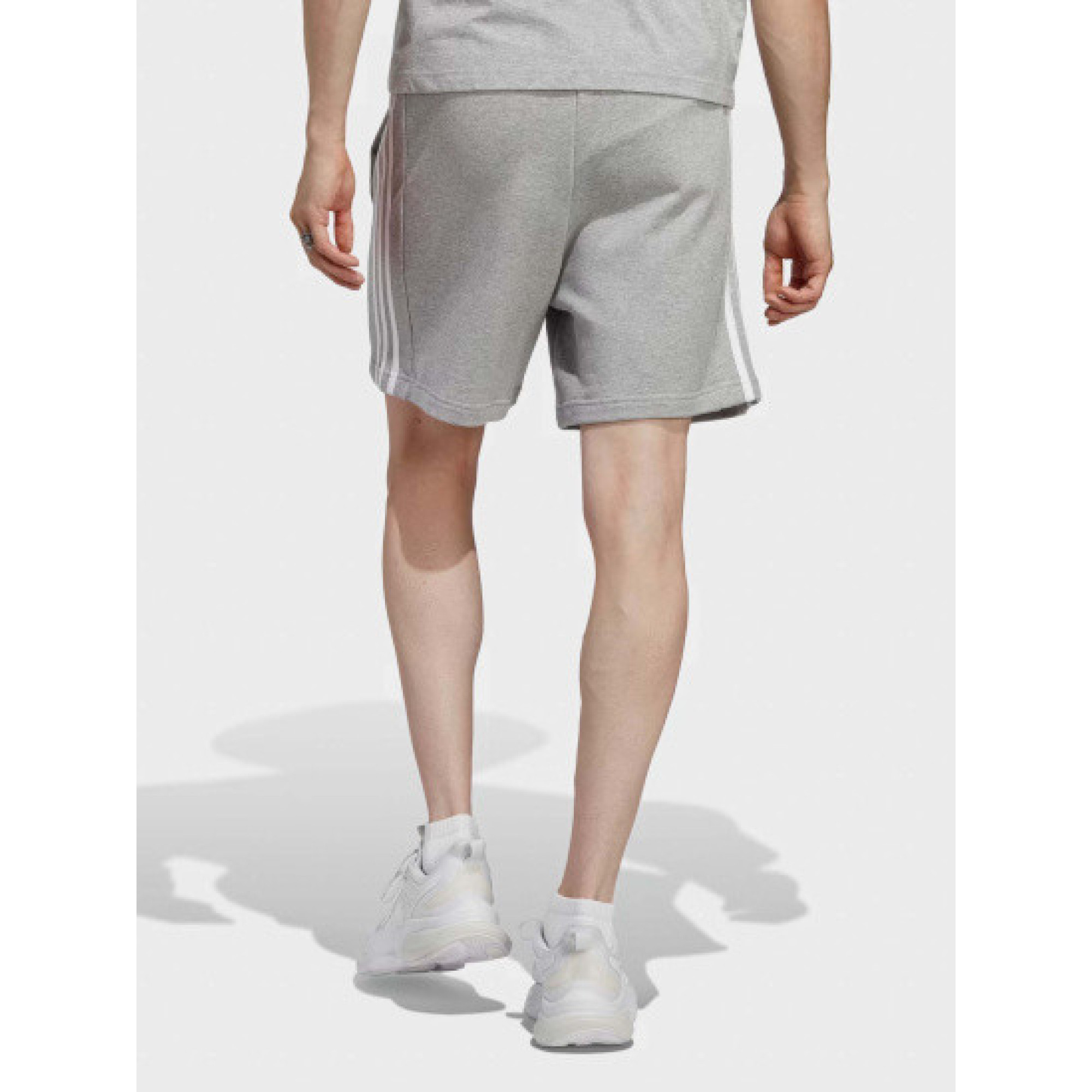 Чоловічі Шорти Adidas Essentials French Terry 3-Stripes Shorts Сірий XL (7dIC9437 XL) - 1 Чоловічі Шорти Adidas Essentials French Terry 3-Stripes Shorts Сірий XL (7dIC9437 XL) - 1 - Robinzon.ua
