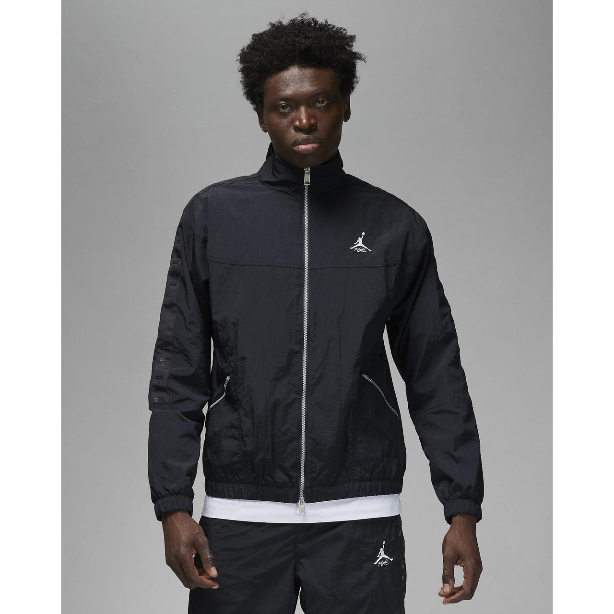 Чоловіча Куртка Jordan M J ESS STMT WARMUP JKT Чорний L (7dFB7294-010 L) - Robinzon.ua