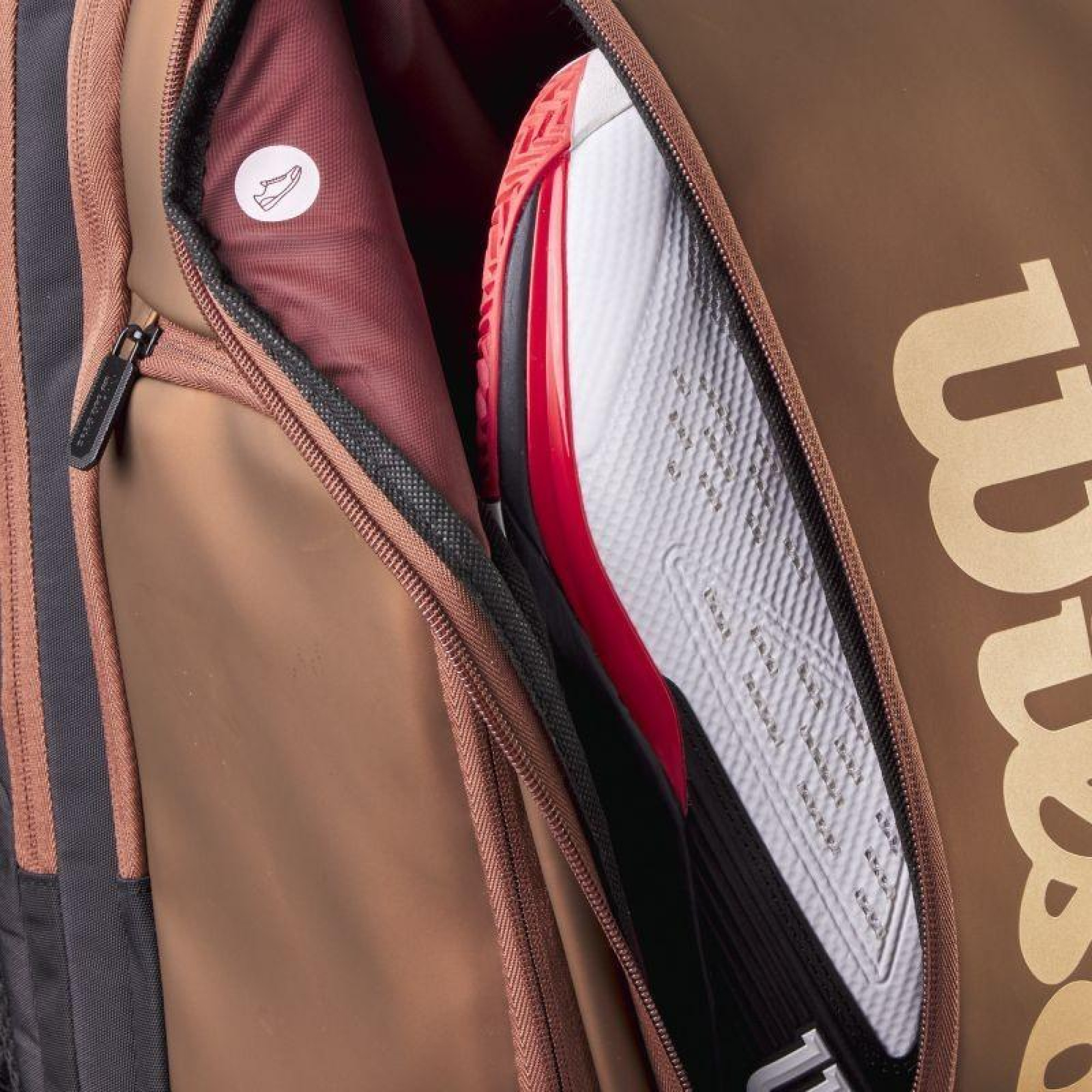 Рюкзак Wilson SUPER TOUR PRO STAFF V14 BACKPACK Бронзовий 30,5 х 23 х 47 (WR8024601001) - 2 - Robinzon.ua