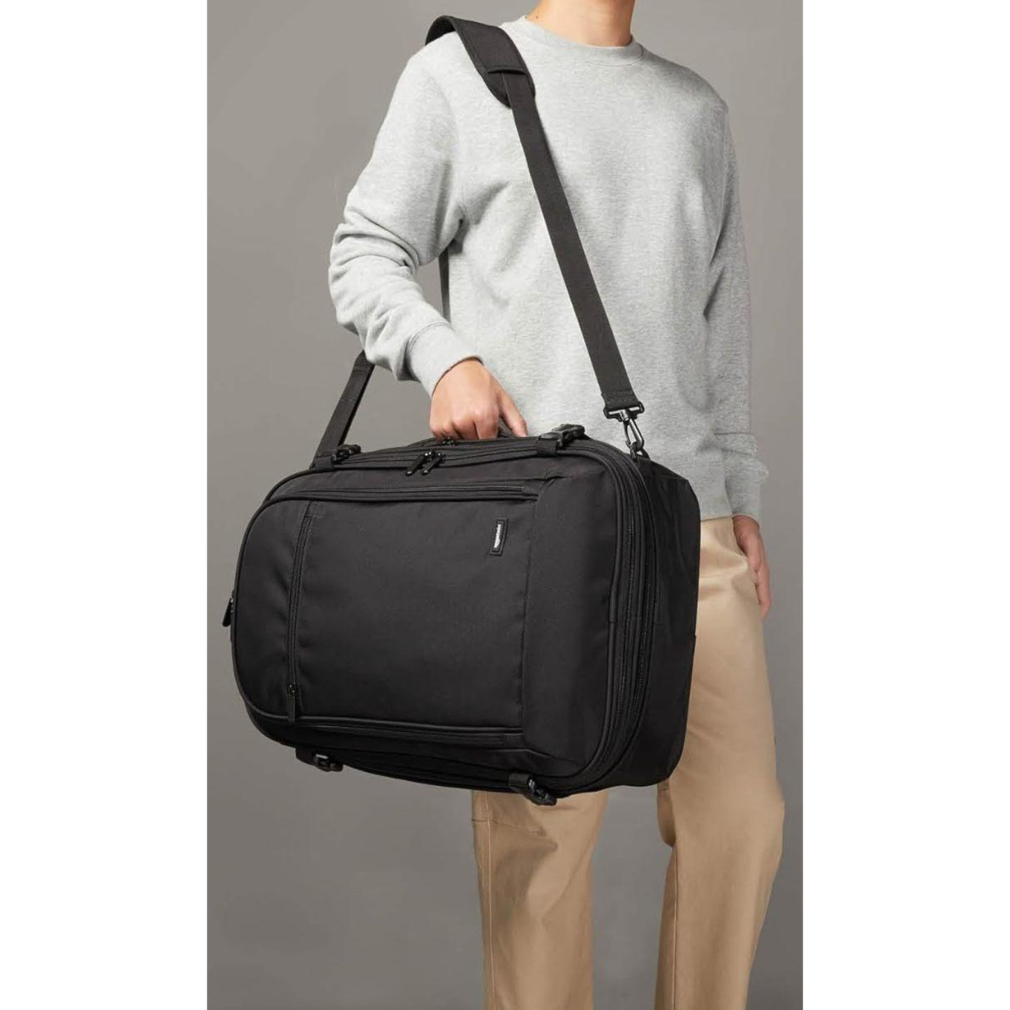 Великий дорожній рюкзак - сумка бізнес класу для ноутбука 17,3 Amazon Basics - 1 - Robinzon.ua