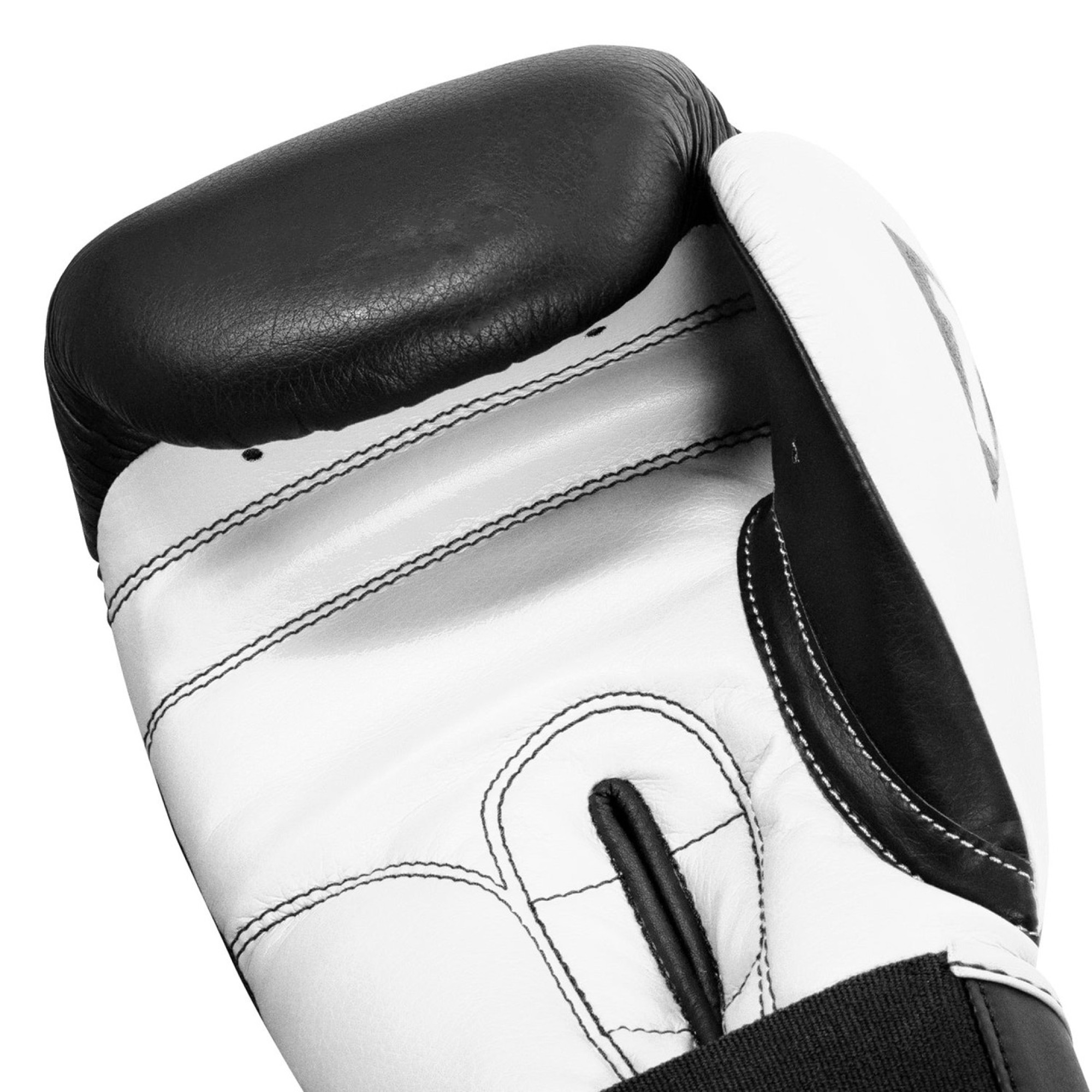 Боксерські рукавиці TITLE Boxing Dynamic Strike Black/White 12 oz - 4 - Robinzon.ua