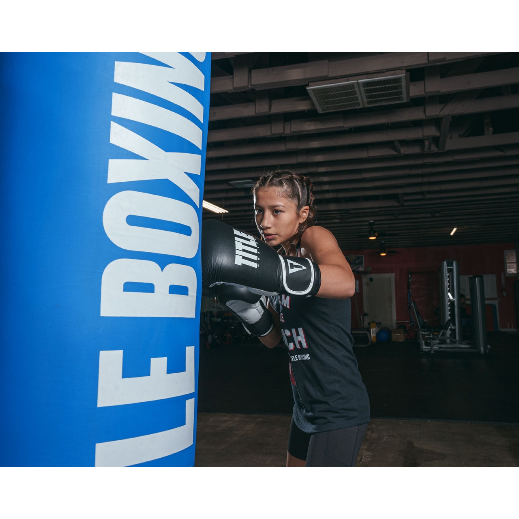 Боксерські рукавиці TITLE Boxing Dynamic Strike Black/White 14 oz - 5 - Robinzon.ua