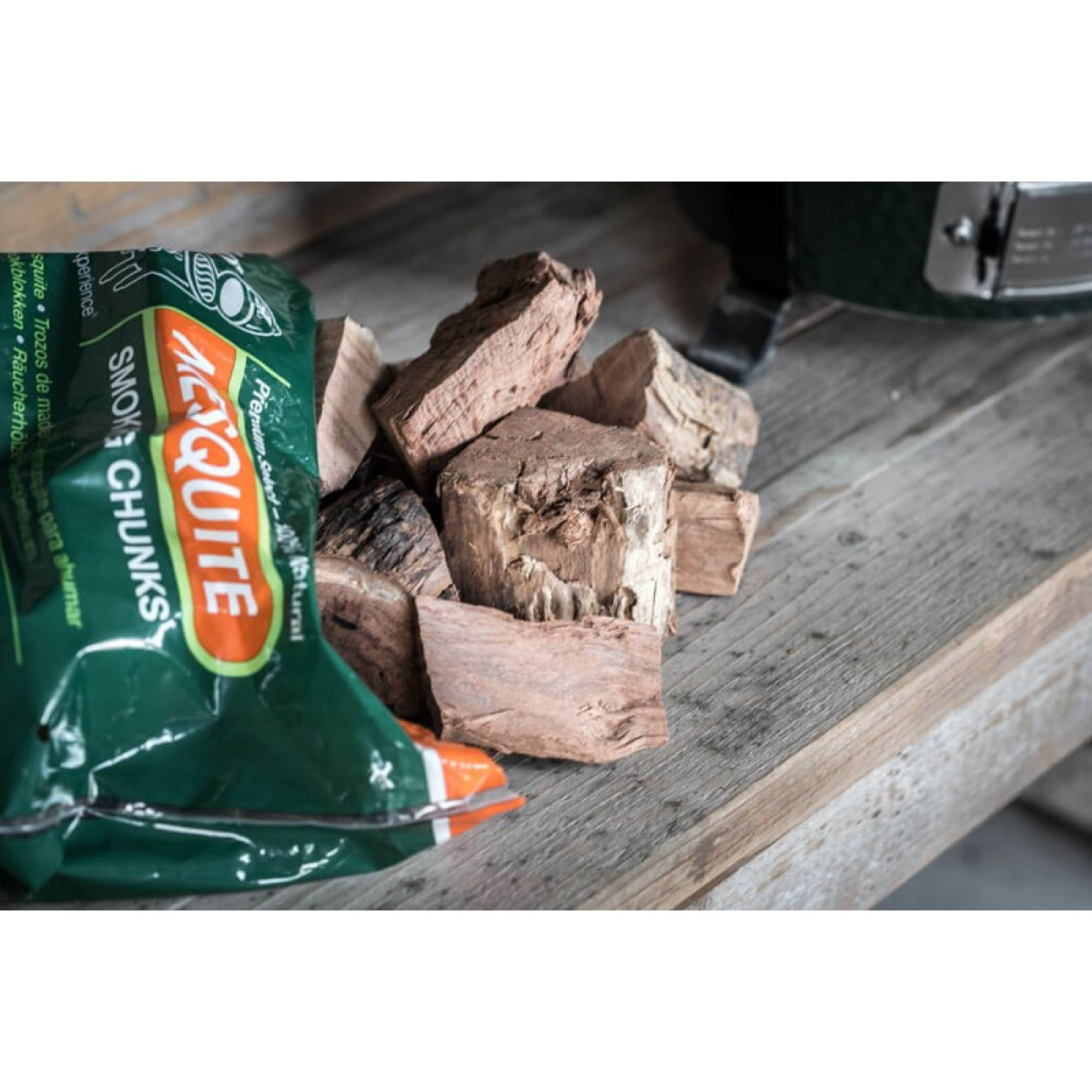 Бруски для копчення Apple Wood Big Green Egg 114617 - 1 - Robinzon.ua