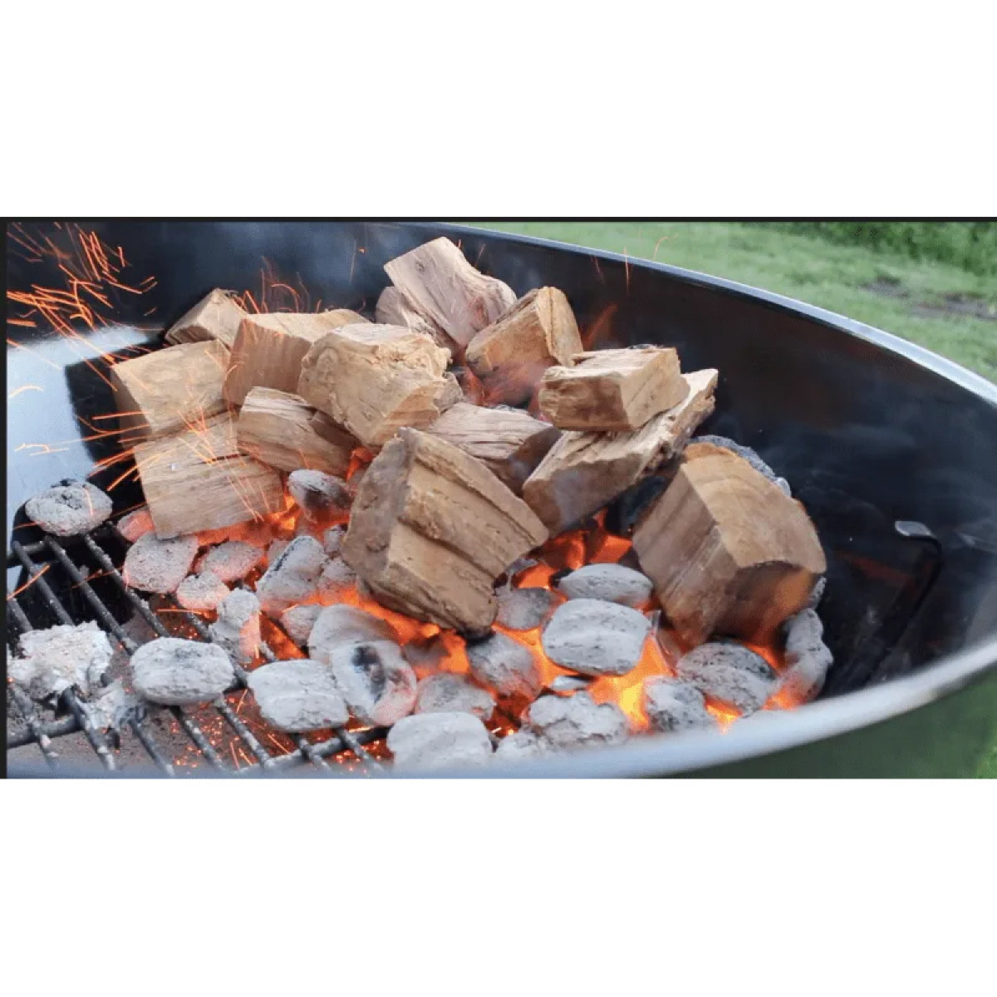 Бруски для копчения яблоко 1,5кг Weber (17616) - 3 - Robinzon.ua