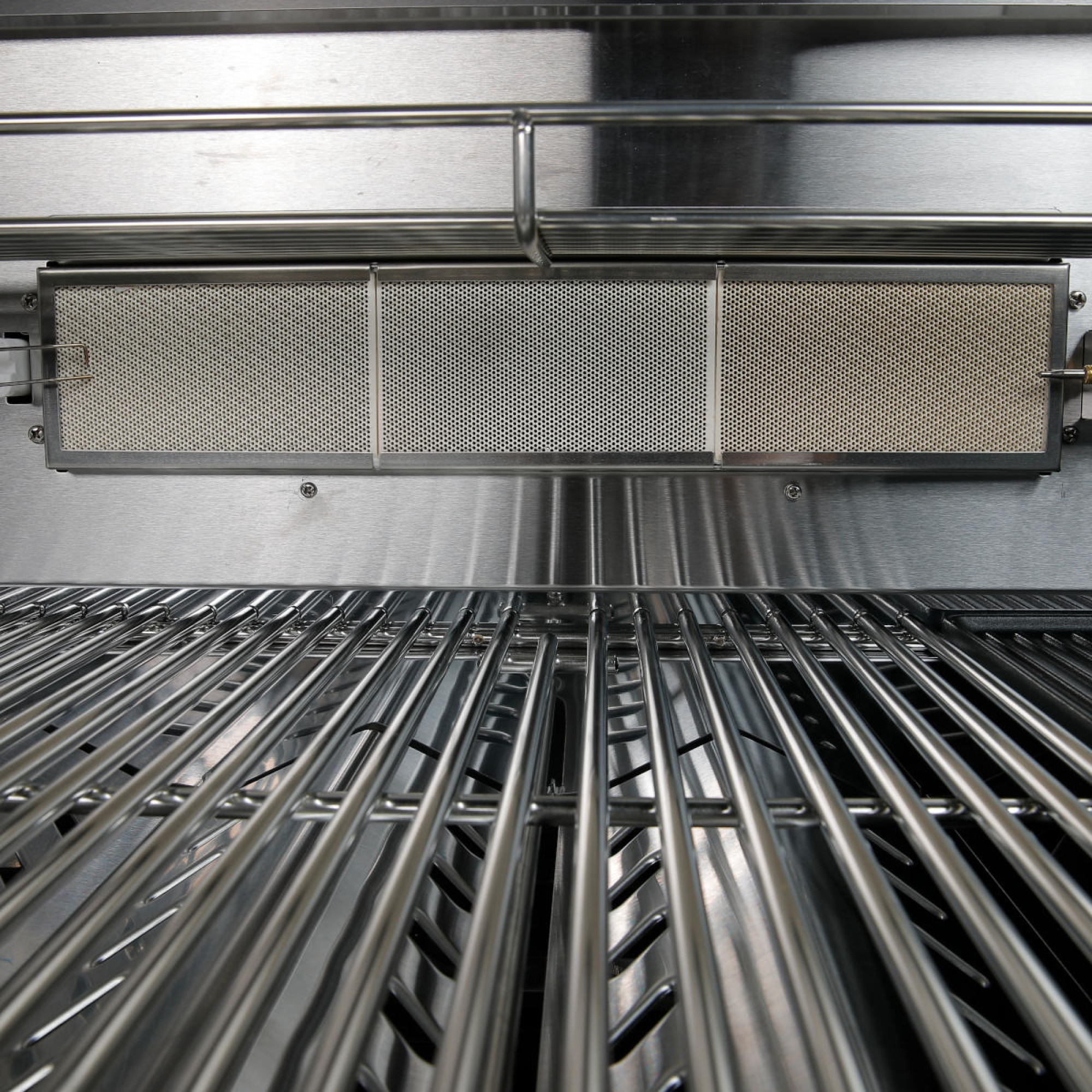 Газовий гриль SANTOS P-618, з бічним і заднім пальниками, нержавіюча сталь 900327 - 6 - Robinzon.ua