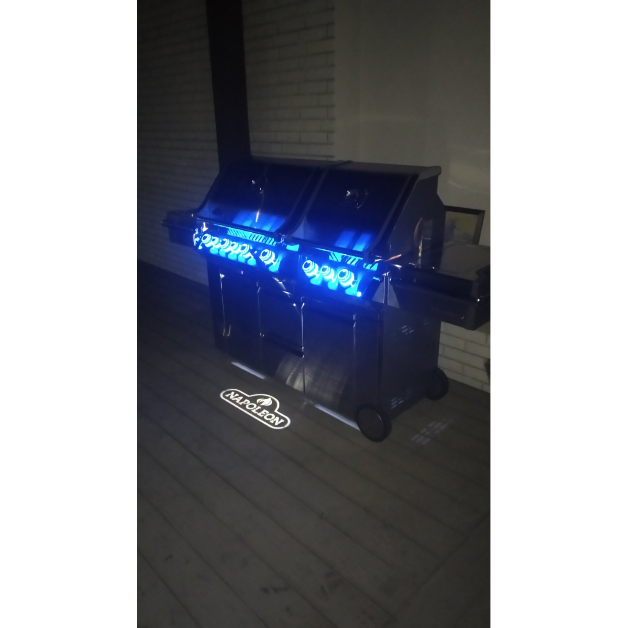 Газовый гриль Prestige PRO 825 RSBI Napoleon PRO825RSBIPSS. - 1 - Robinzon.ua