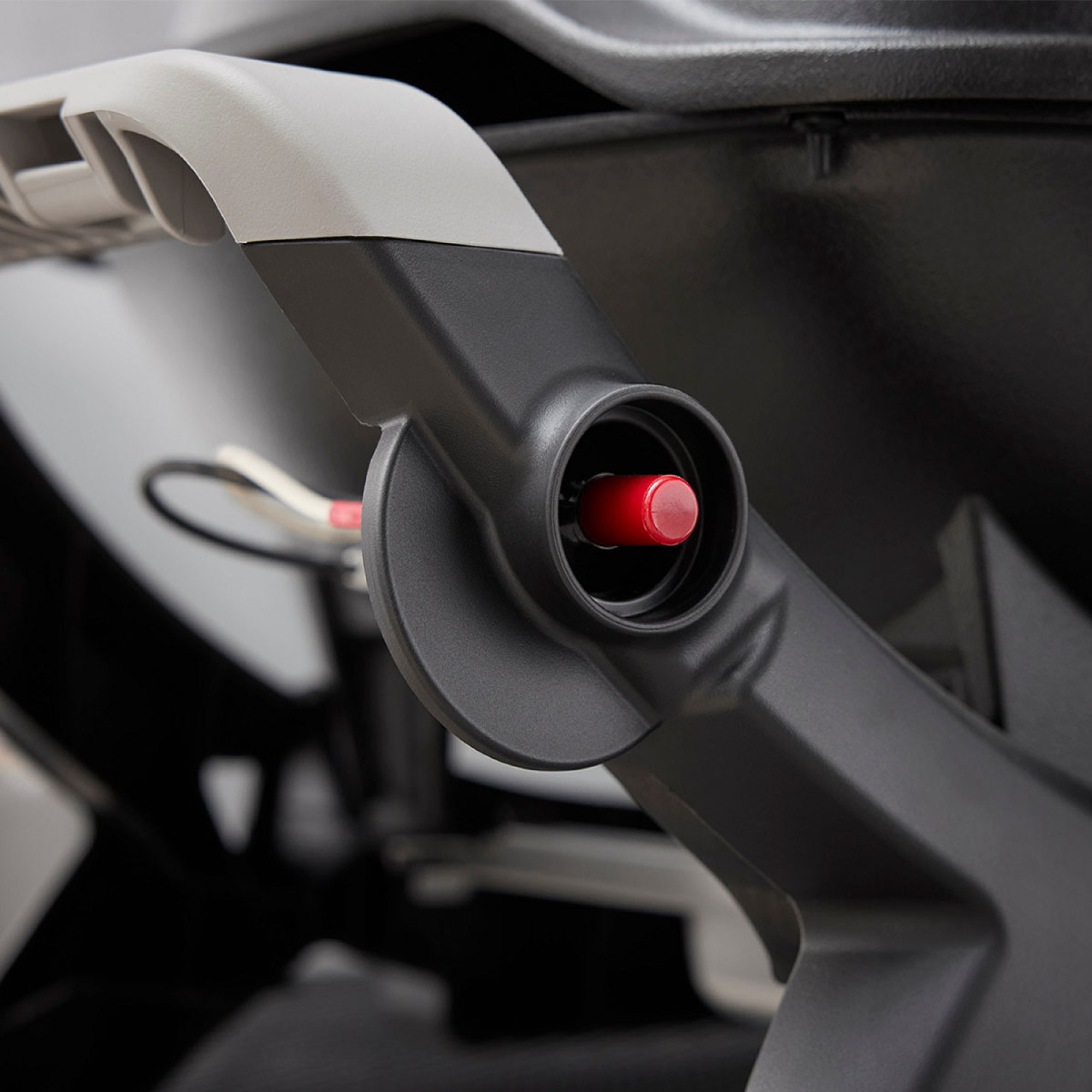 Газовий гриль Weber Q1200N Black з бічними столиками 1501070 - 3 - Robinzon.ua