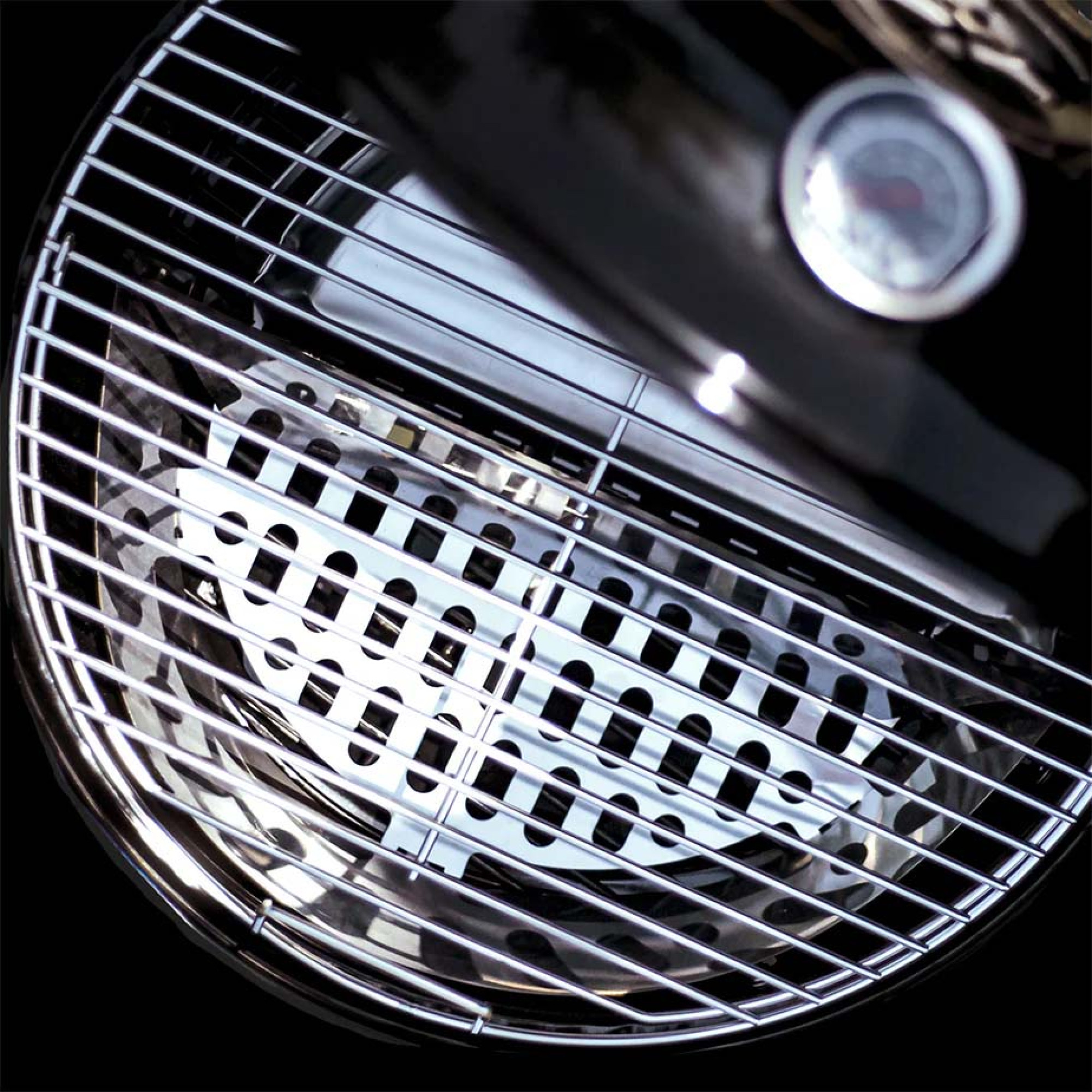 Вугільний гриль Slow and Sear Travel Kettle 47 см + кошик Charcoal Basket TRA-KET-1 - 4 - Robinzon.ua