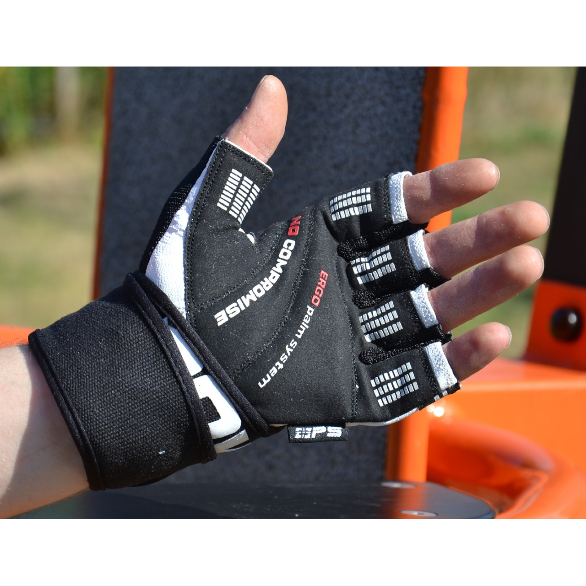 Перчатки для фитнеса и тяжелой атлетики Power System PS-2700 No Compromise Black/White S - 4 - Robinzon.ua