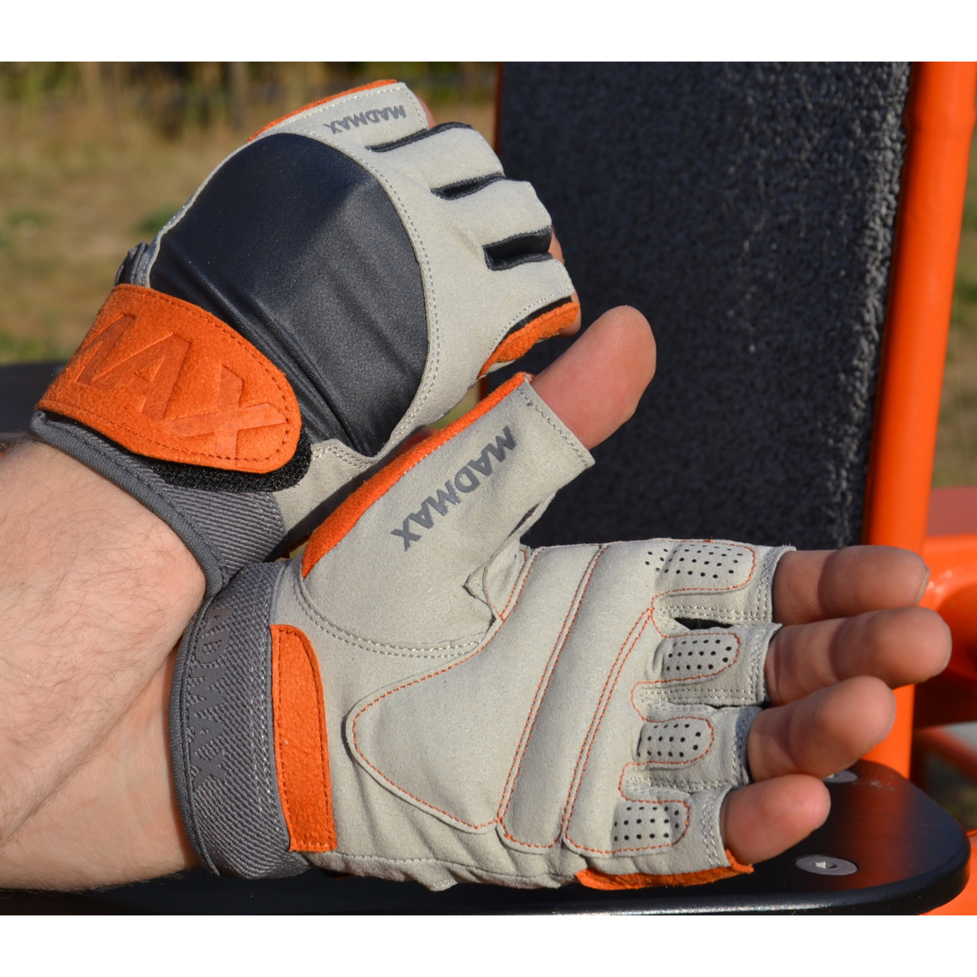 Перчатки для фитнеса и тяжелой атлетики MadMax MFG-850 Crazy Grey/Orange S - 5 - Robinzon.ua