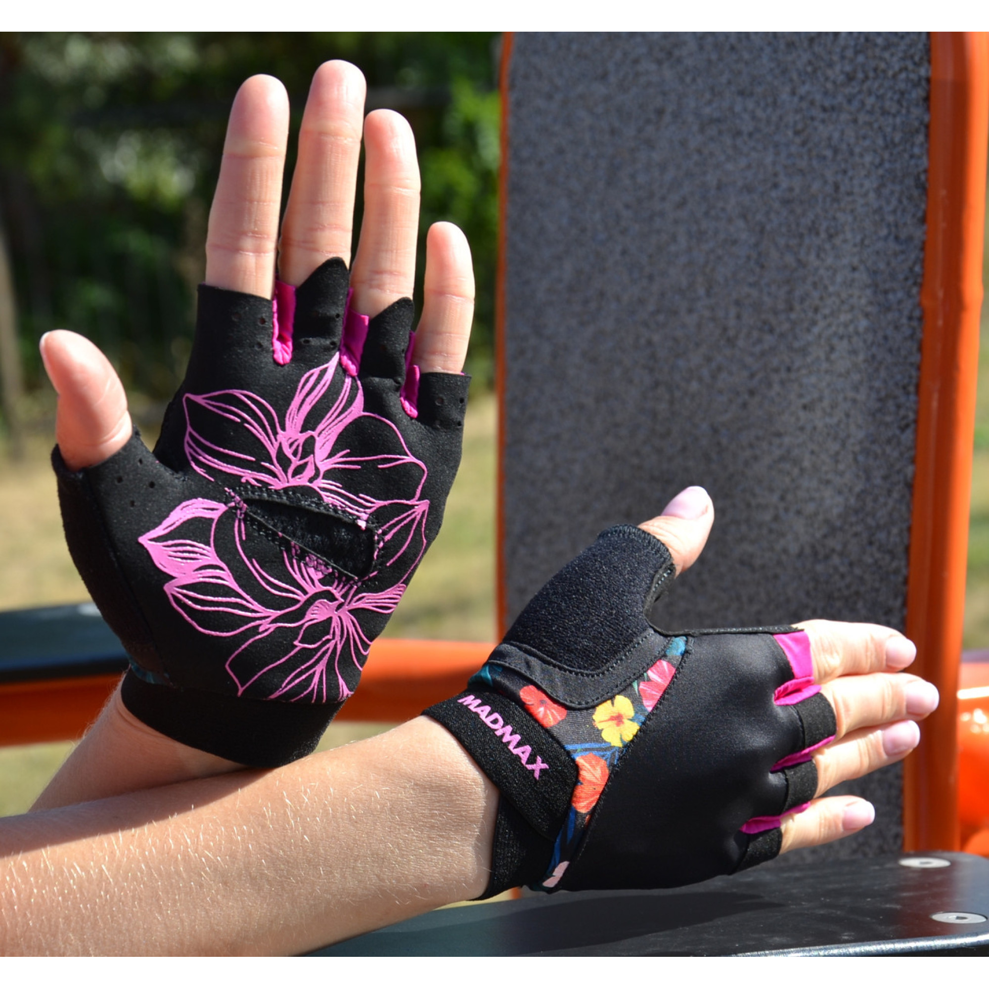 Перчатки для фитнеса и тяжелой атлетики MadMax MFG-770 Flower Power Gloves Black/Pink S - 6 - Robinzon.ua