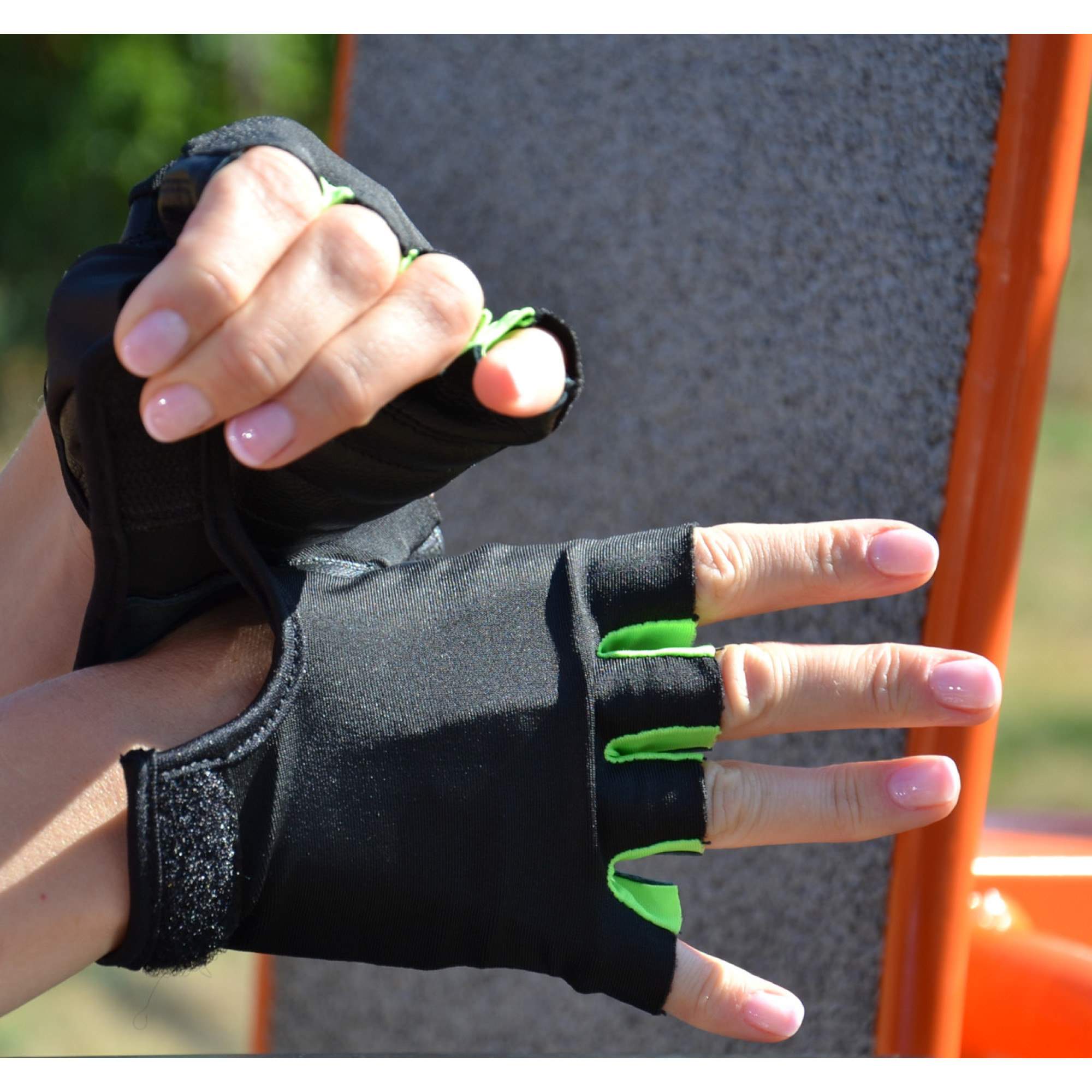 Перчатки для фитнеса MadMax MFG-251 Rainbow Green L - 4 - Robinzon.ua