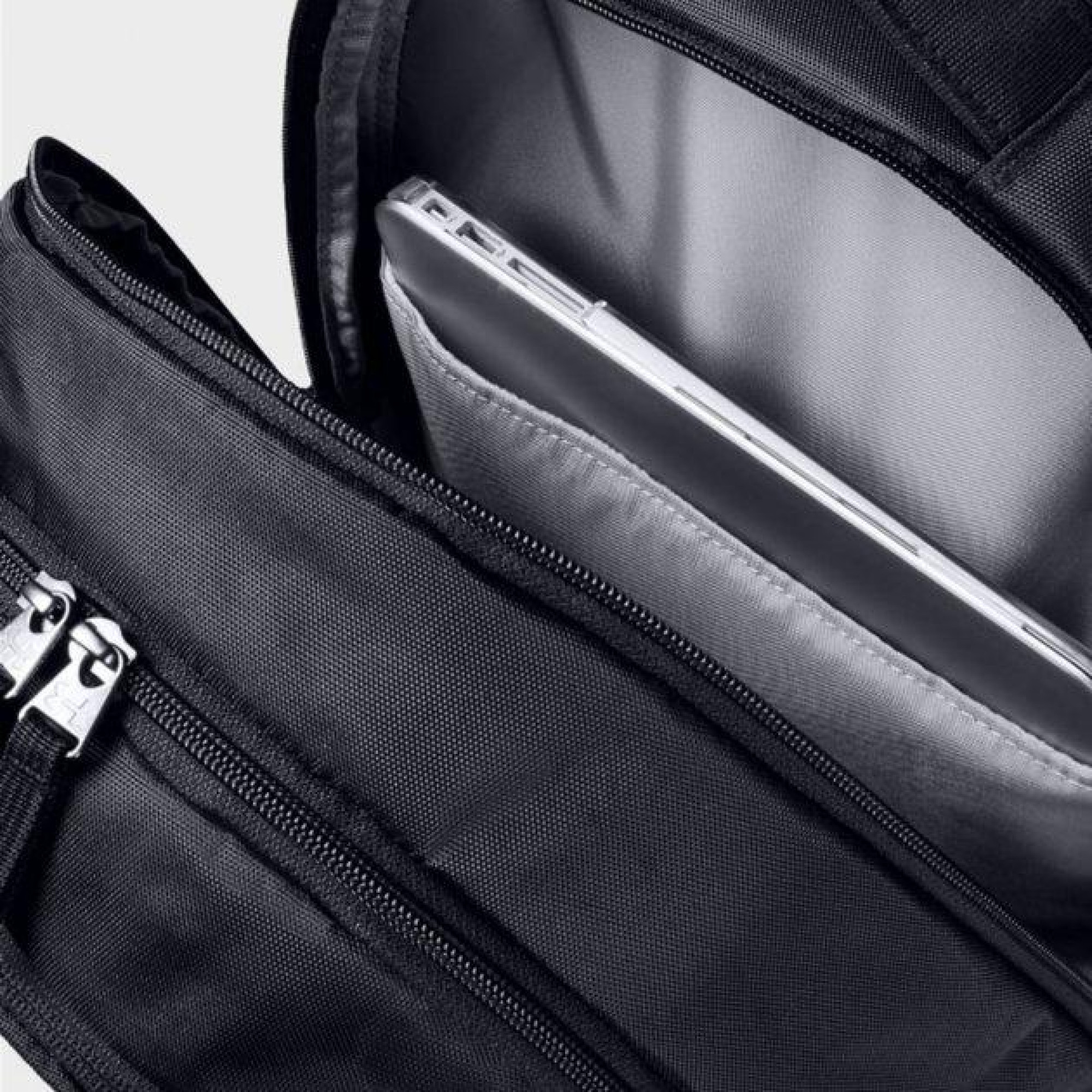 Рюкзак Hustle 5.0 Backpack Черный Уни One Size 32х51х16 см (1361176-001) - 4 - Robinzon.ua