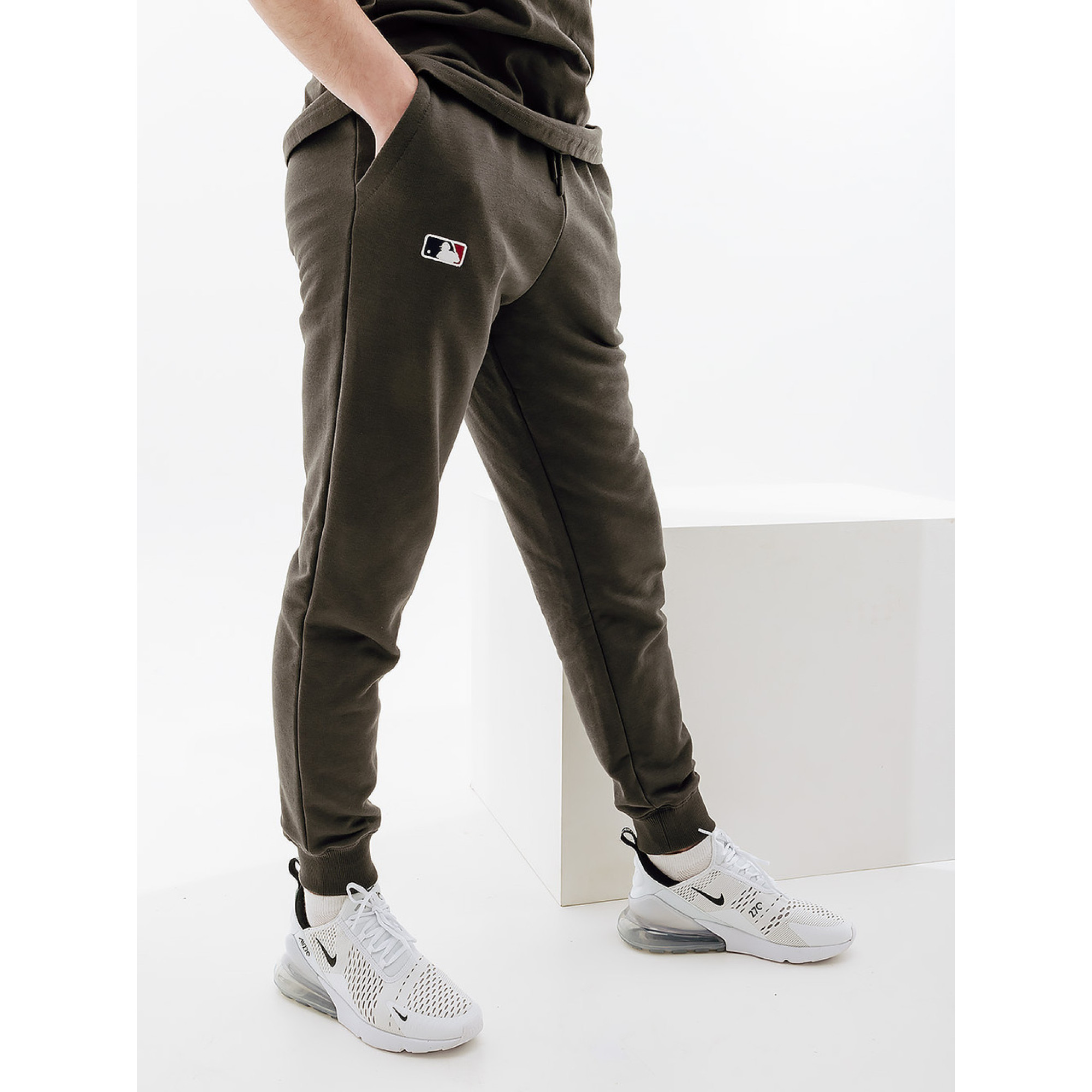 Чоловічі Штани 47 Brand NEW YORK YANKEES BASE RUNNER Сірий L (7d581058CC-FS L) - Robinzon.ua