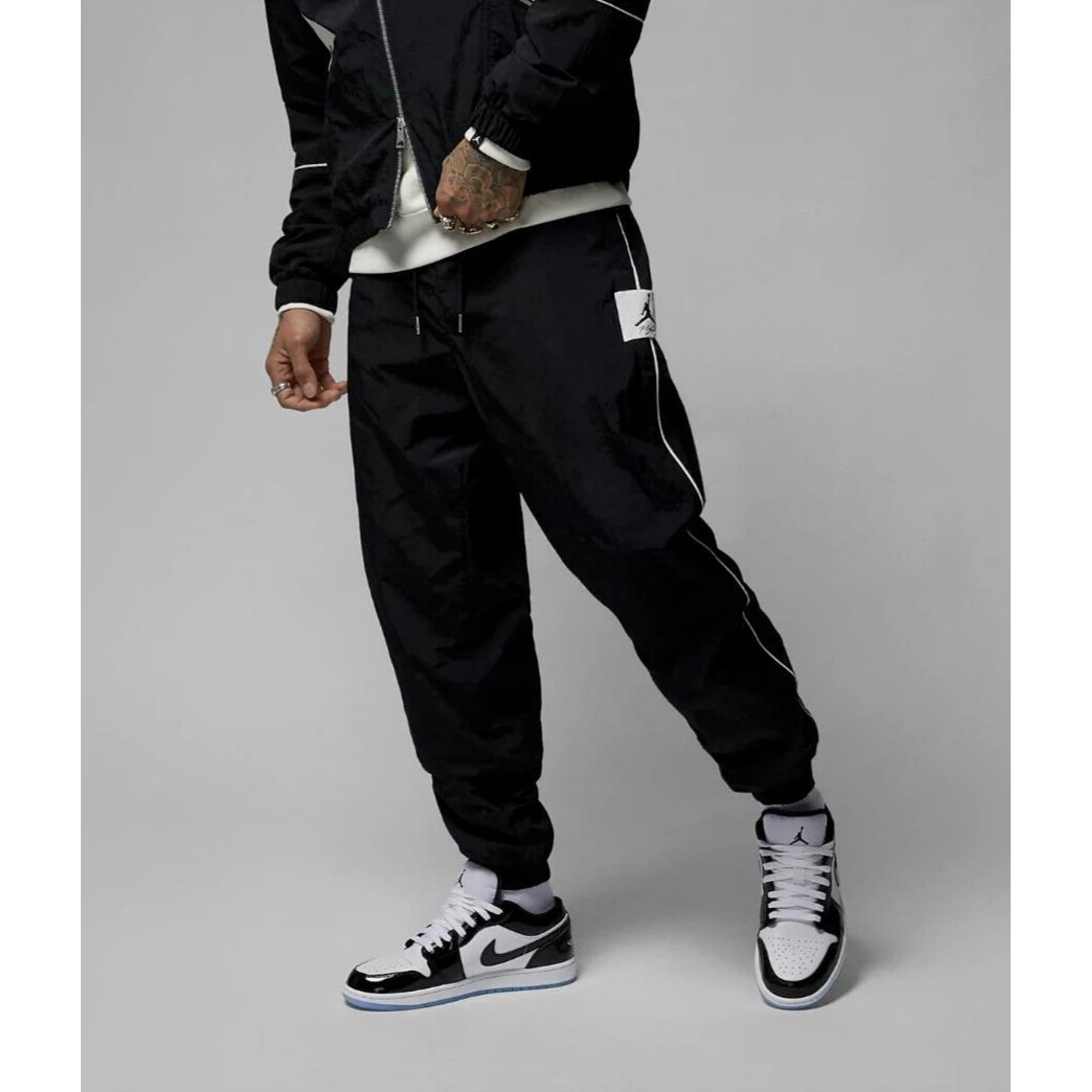 Мужские Брюки JORDAN M ESS STMT WARMUP PANT Черный L (7dDV7622-010 L) Мужские Брюки JORDAN M ESS STMT WARMUP PANT Черный L (7dDV7622-010 L) - Robinzon.ua