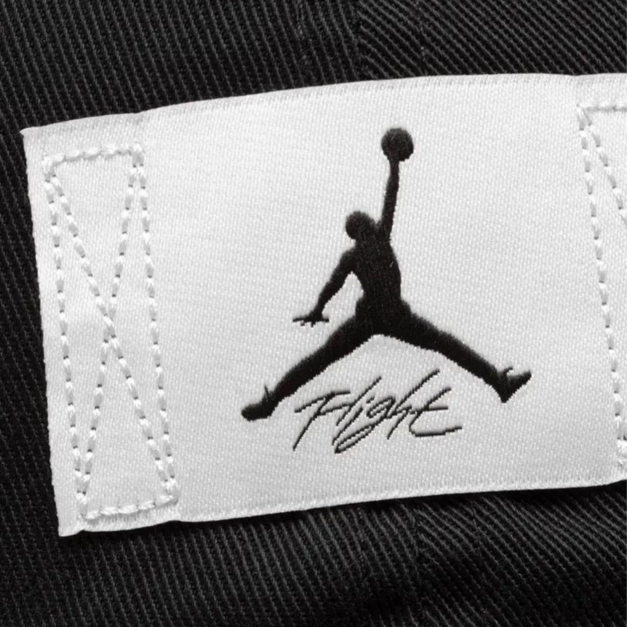 Бейсболка JORDAN J CLUB CAP US CB FLT PATCH Чорний S/M (7dFD5181-010 S/M) - 2 - Robinzon.ua